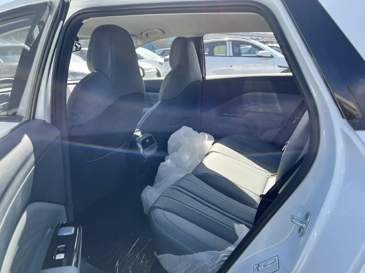 2025 ARCFOX T1 BEV,autocango,china used car exporter,china ev exporter,chinese used car exporter,chinese used ev exporter