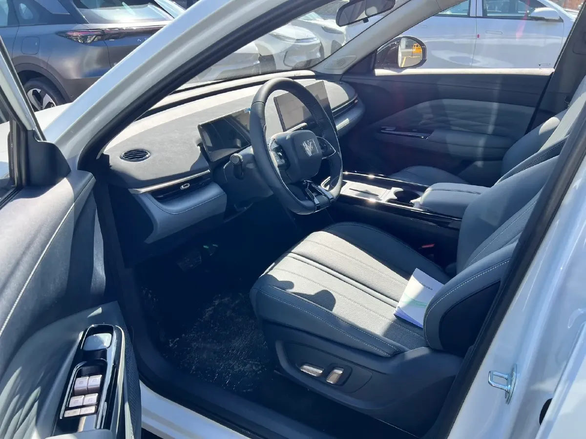 2025 ARCFOX T1 BEV,autocango,china used car exporter,china ev exporter,chinese used car exporter,chinese used ev exporter