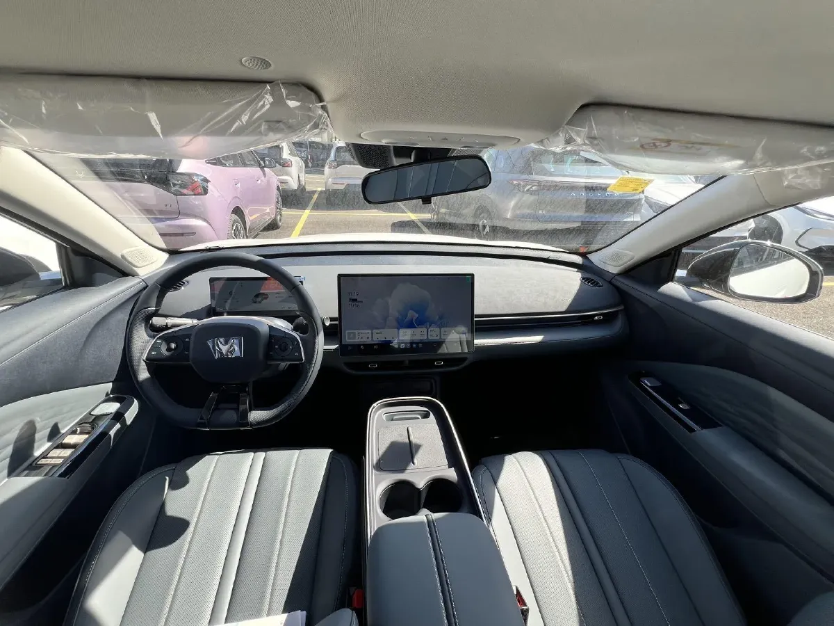 2025 ARCFOX T1 BEV,autocango,china used car exporter,china ev exporter,chinese used car exporter,chinese used ev exporter