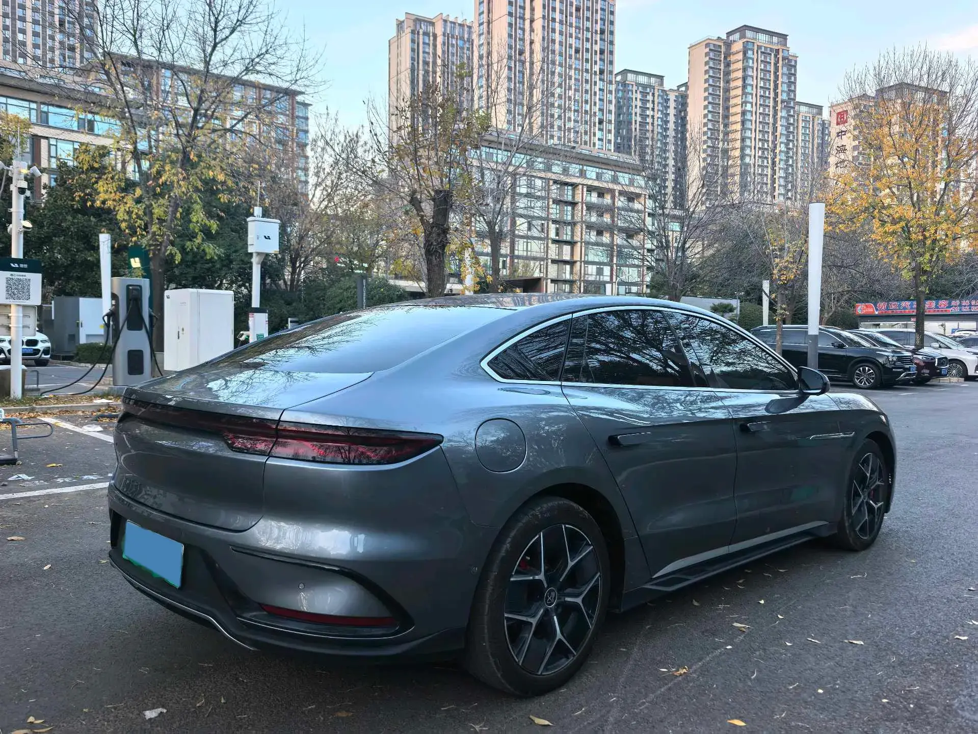 2022 BYD HAN thumbnail 4