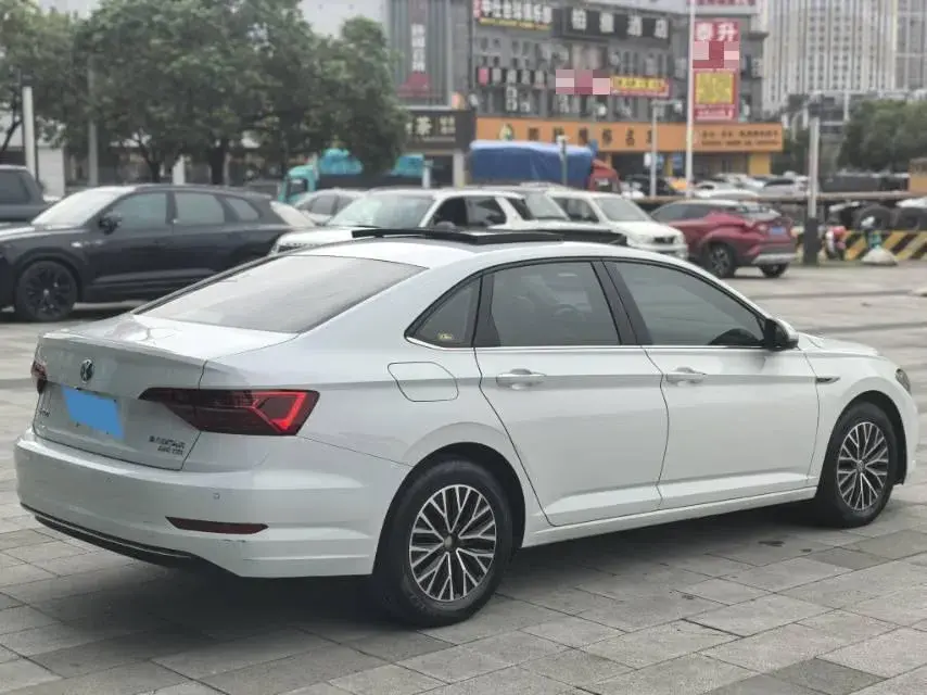 2020 VOLKSWAGEN SAGITAR thumbnail 4