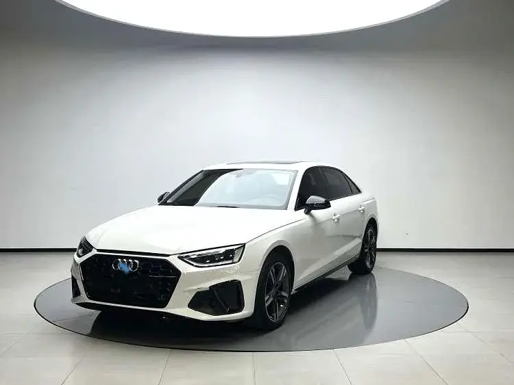 2022 Audi A4L 2.0T 190HP L4 7DCT