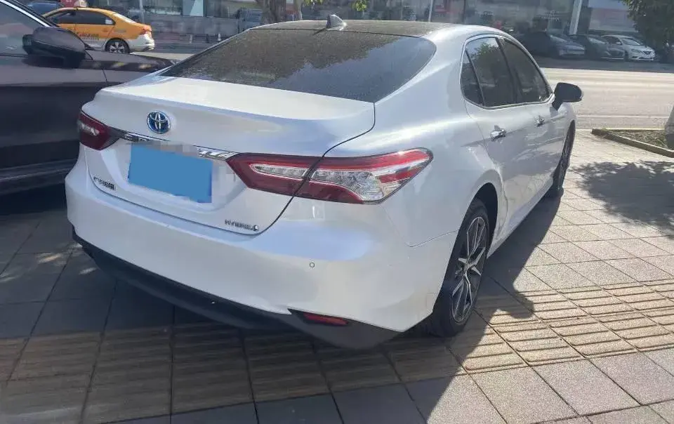 2023 TOYOTA CAMRY thumbnail 4