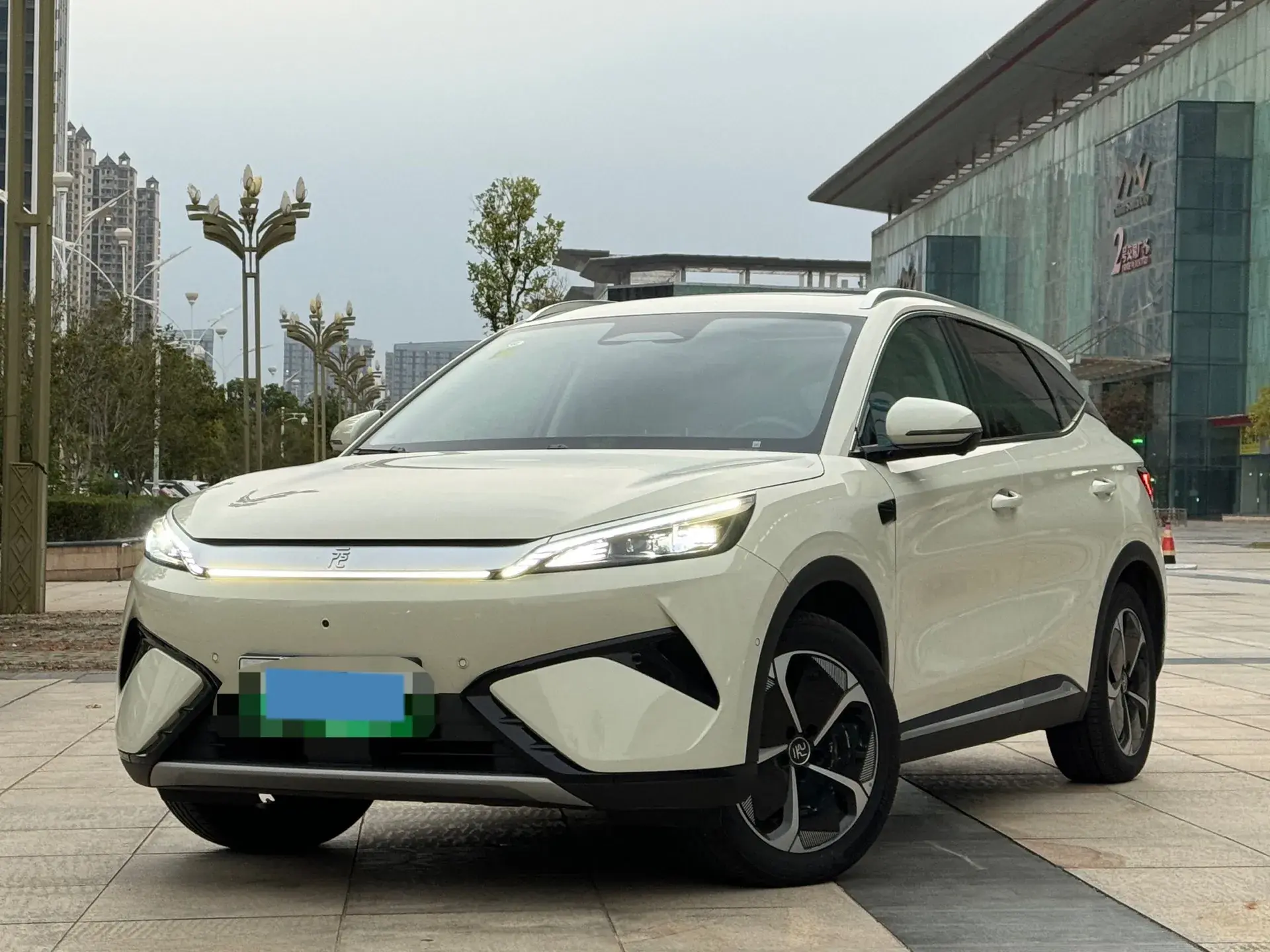 2025 BYD YUAN view 1