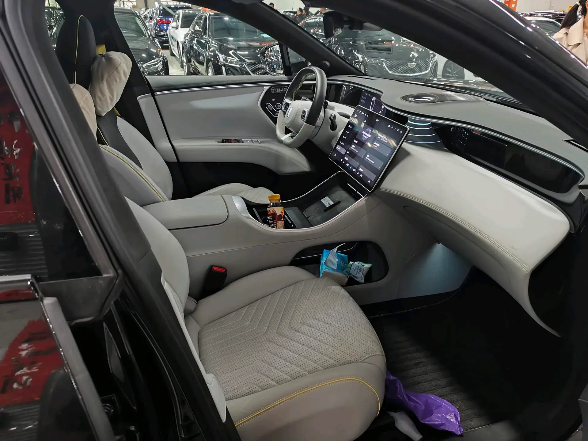 2023 AVATR 11 thumbnail 4