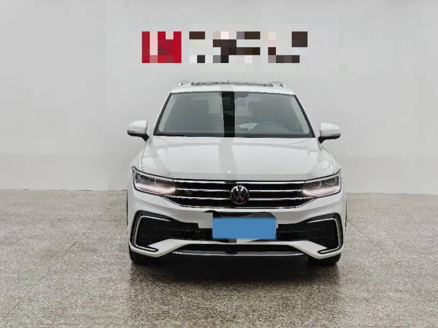 2024 VOLKSWAGEN TIGUAN thumbnail 2