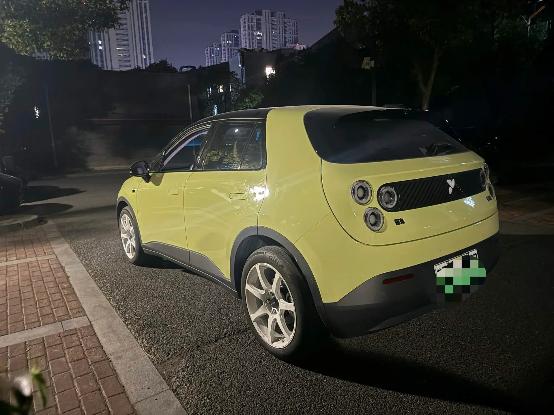 2025 FIREFLY FIREFLY thumbnail 4