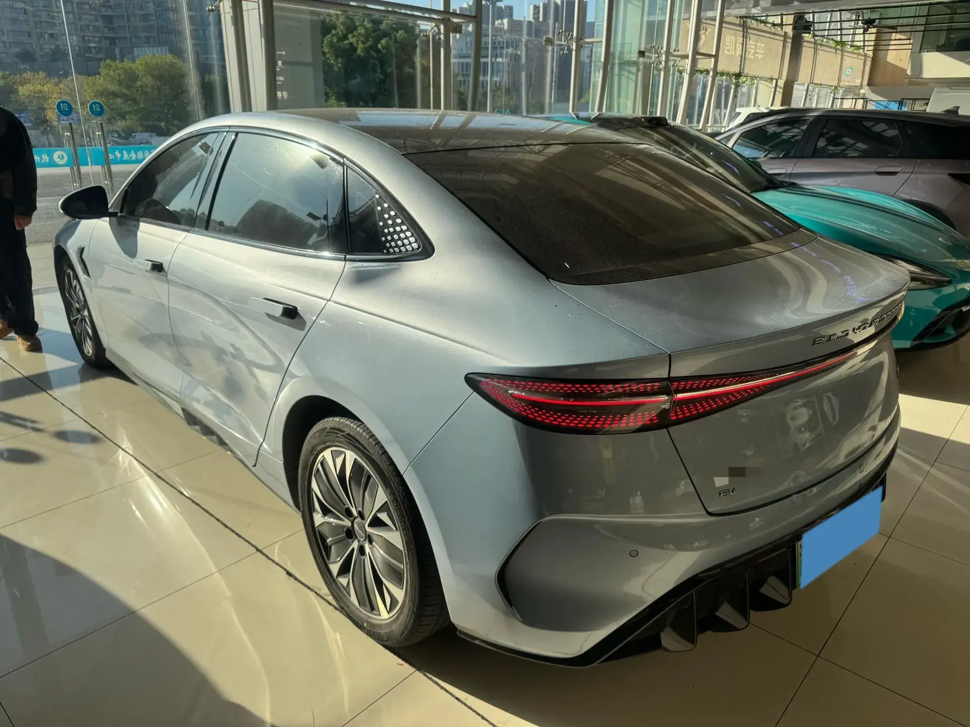 2022 BYD SEAL thumbnail 4