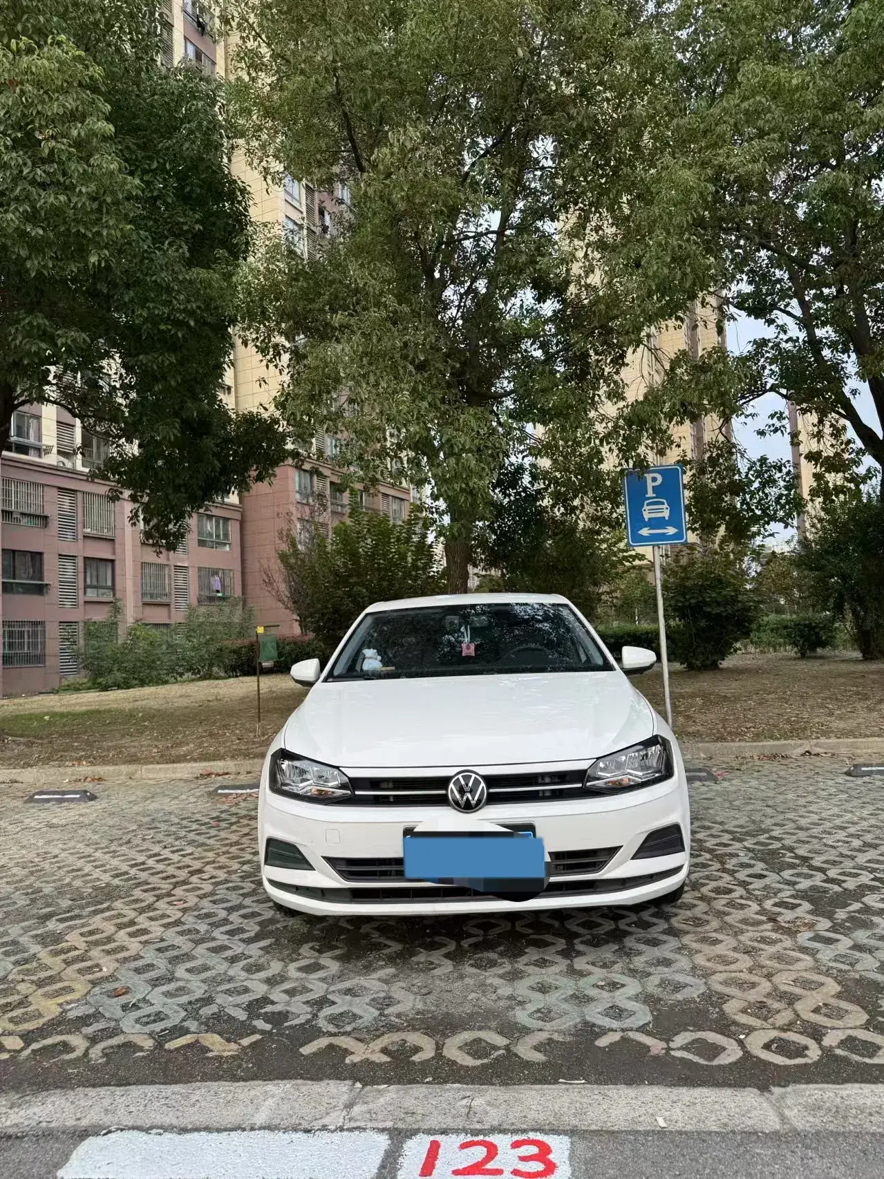 2023 VOLKSWAGEN POLO thumbnail 2