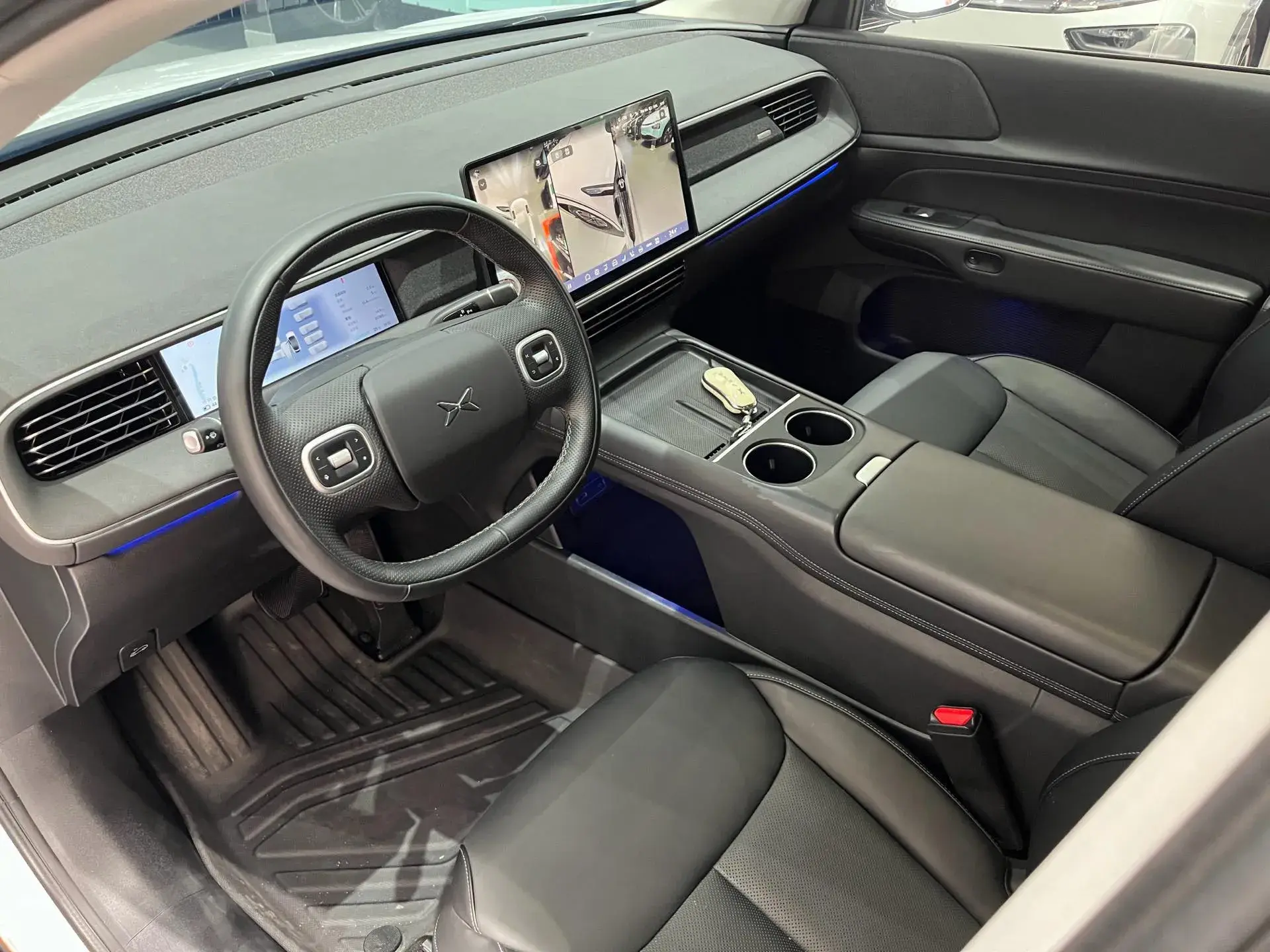 2023 XPENG G6 thumbnail 3