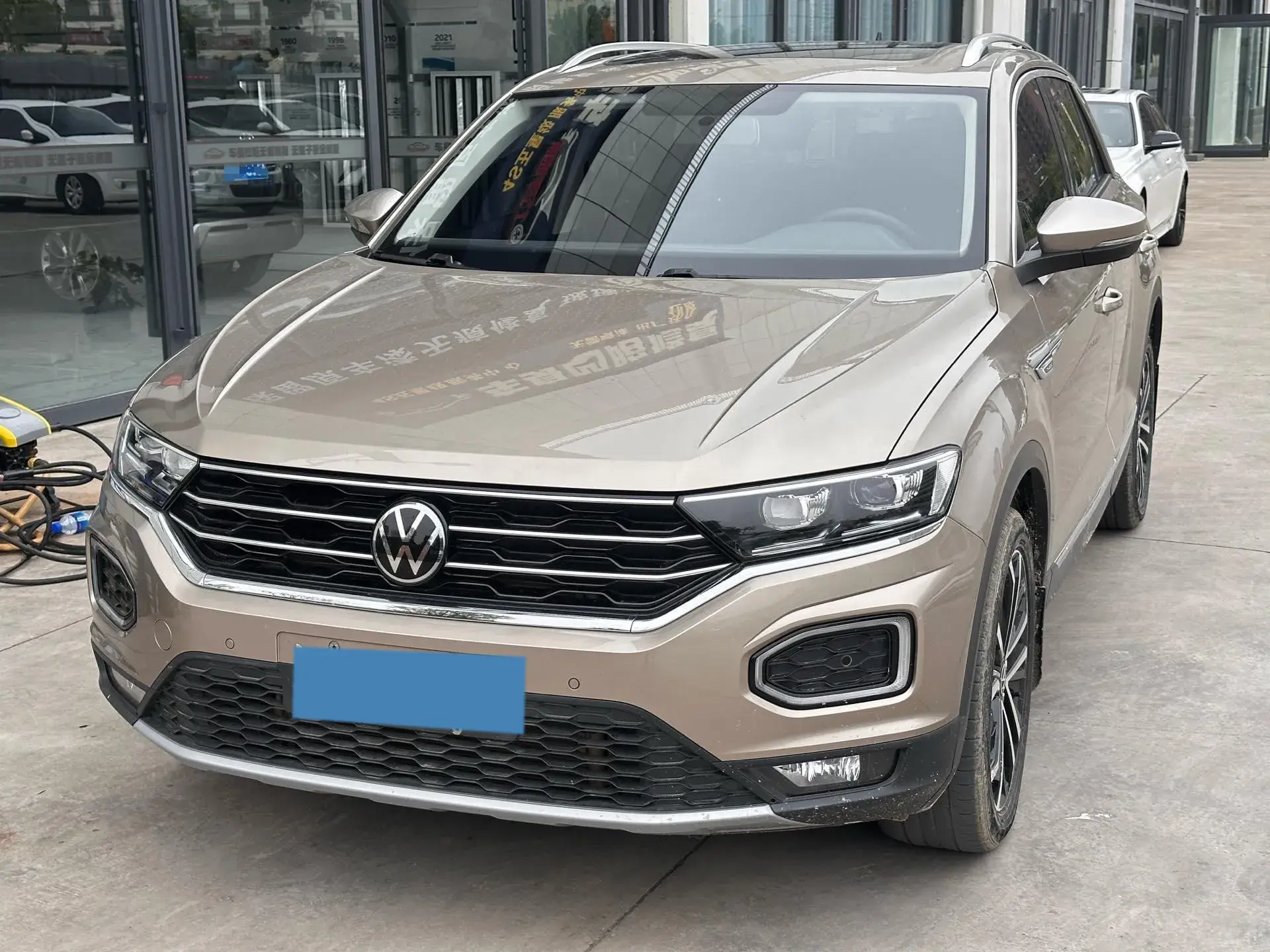 2022 VOLKSWAGEN T-ROC view 1
