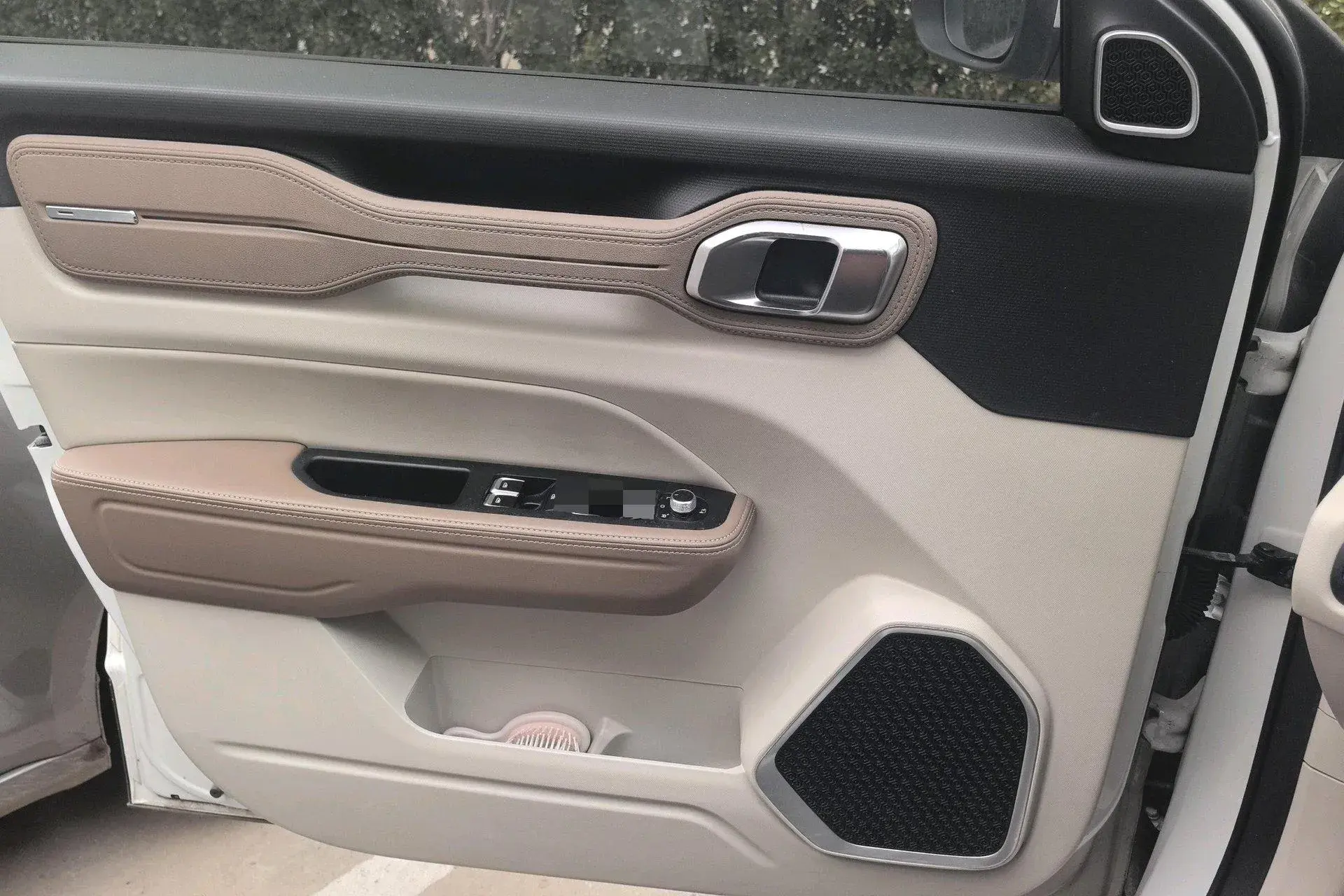 2020 GEELY ICON thumbnail 2