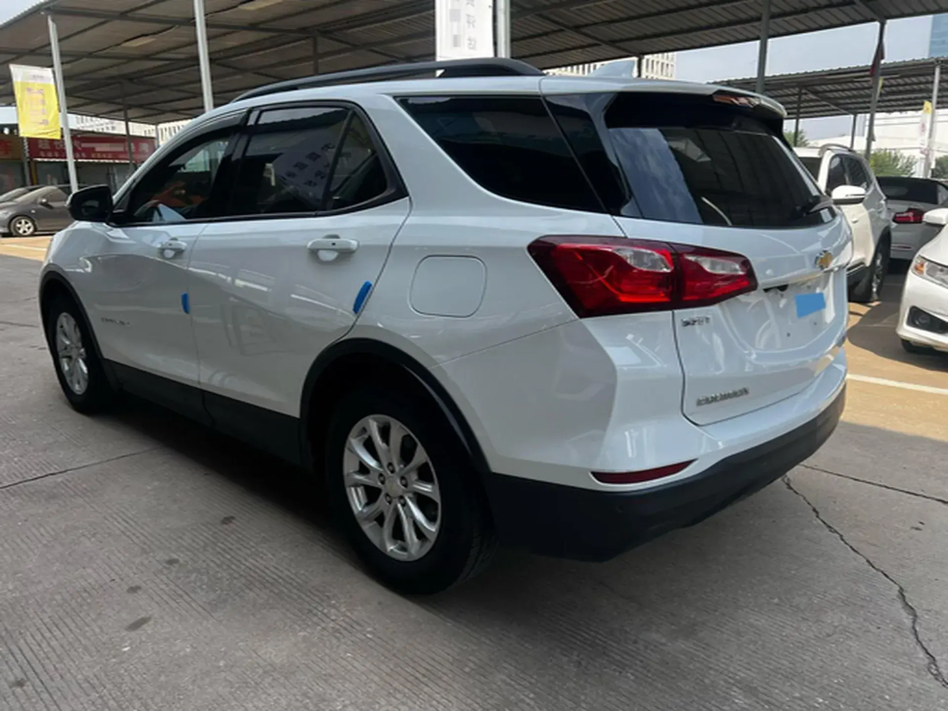 2019 CHEVROLET EQUINOX thumbnail 4