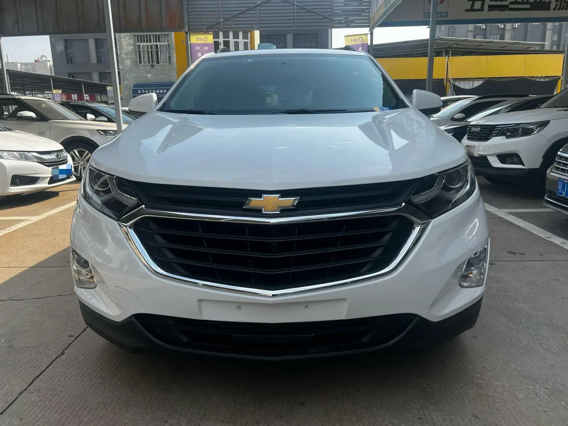 2019 CHEVROLET EQUINOX thumbnail 2