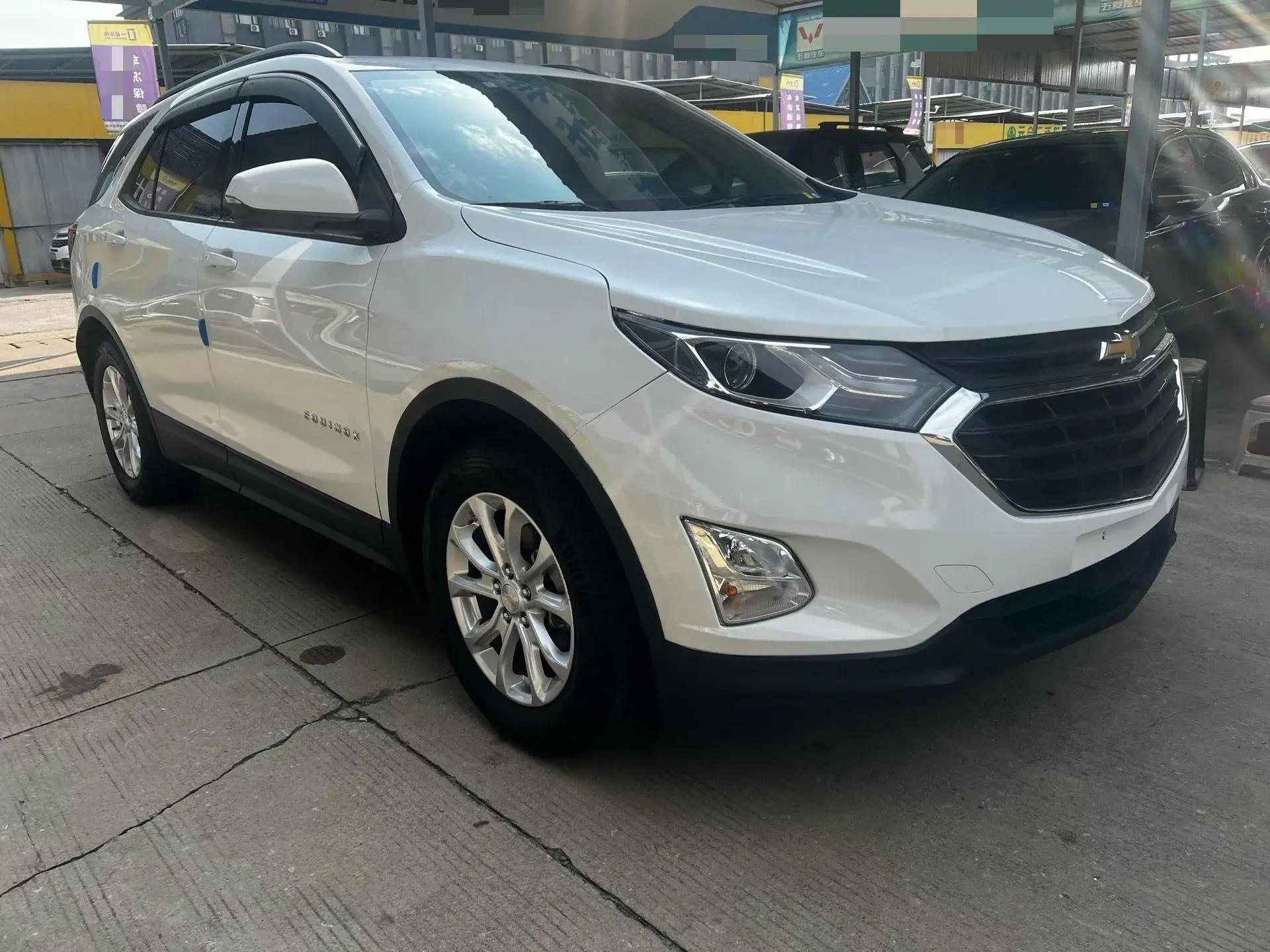 2019 CHEVROLET EQUINOX thumbnail 3