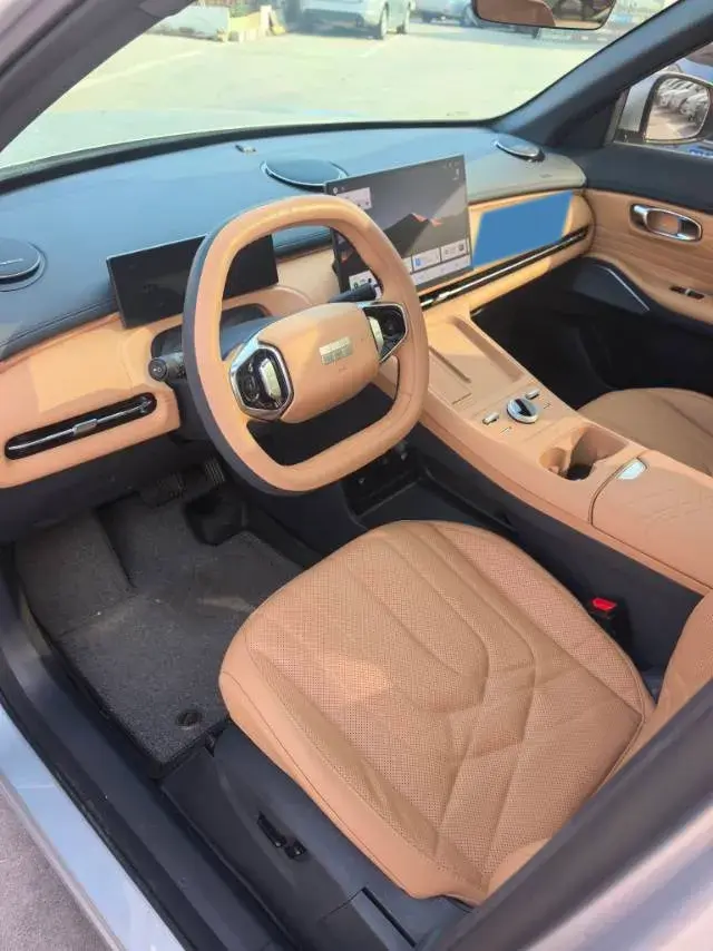 2025 GEELY GALAXY thumbnail 3