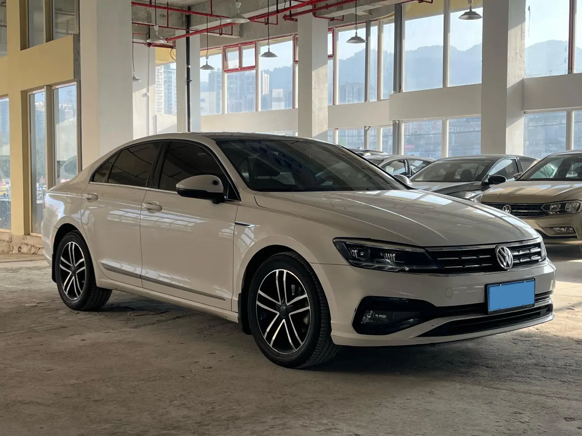 2019 VOLKSWAGEN LAMANDO thumbnail 3