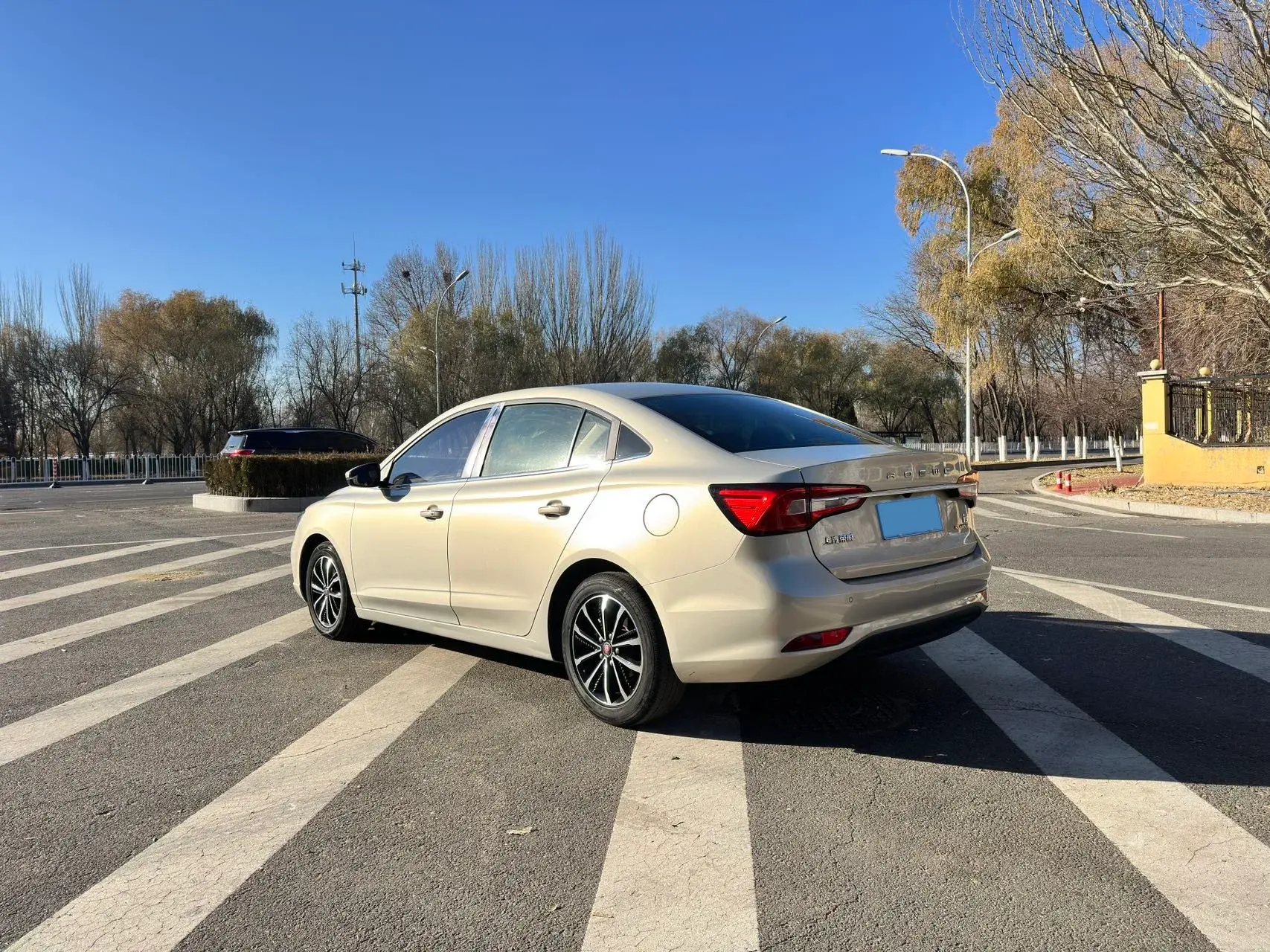 2020 ROEWE I5 thumbnail 4