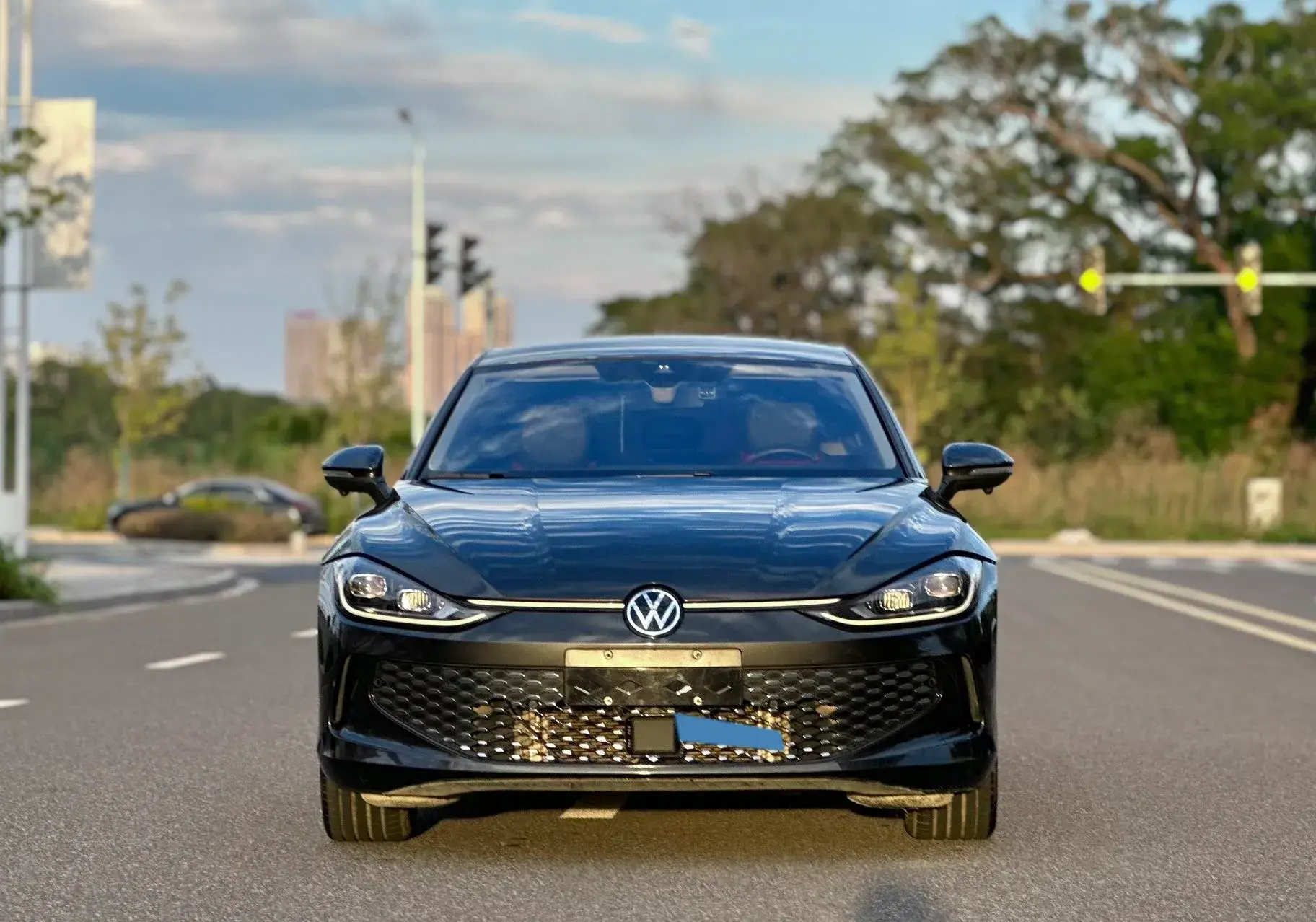 2023 VOLKSWAGEN LAMANDO thumbnail 2