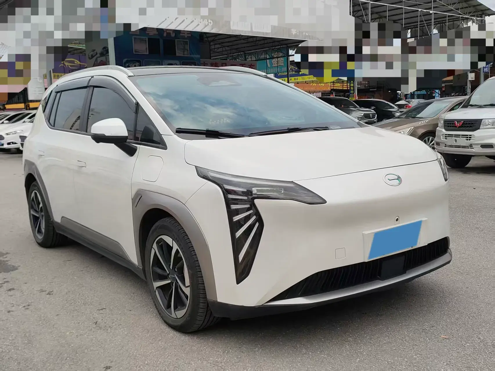 2022 AION Y thumbnail 3