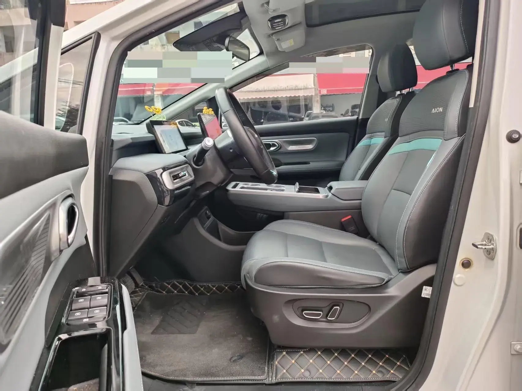 2022 AION Y thumbnail 4