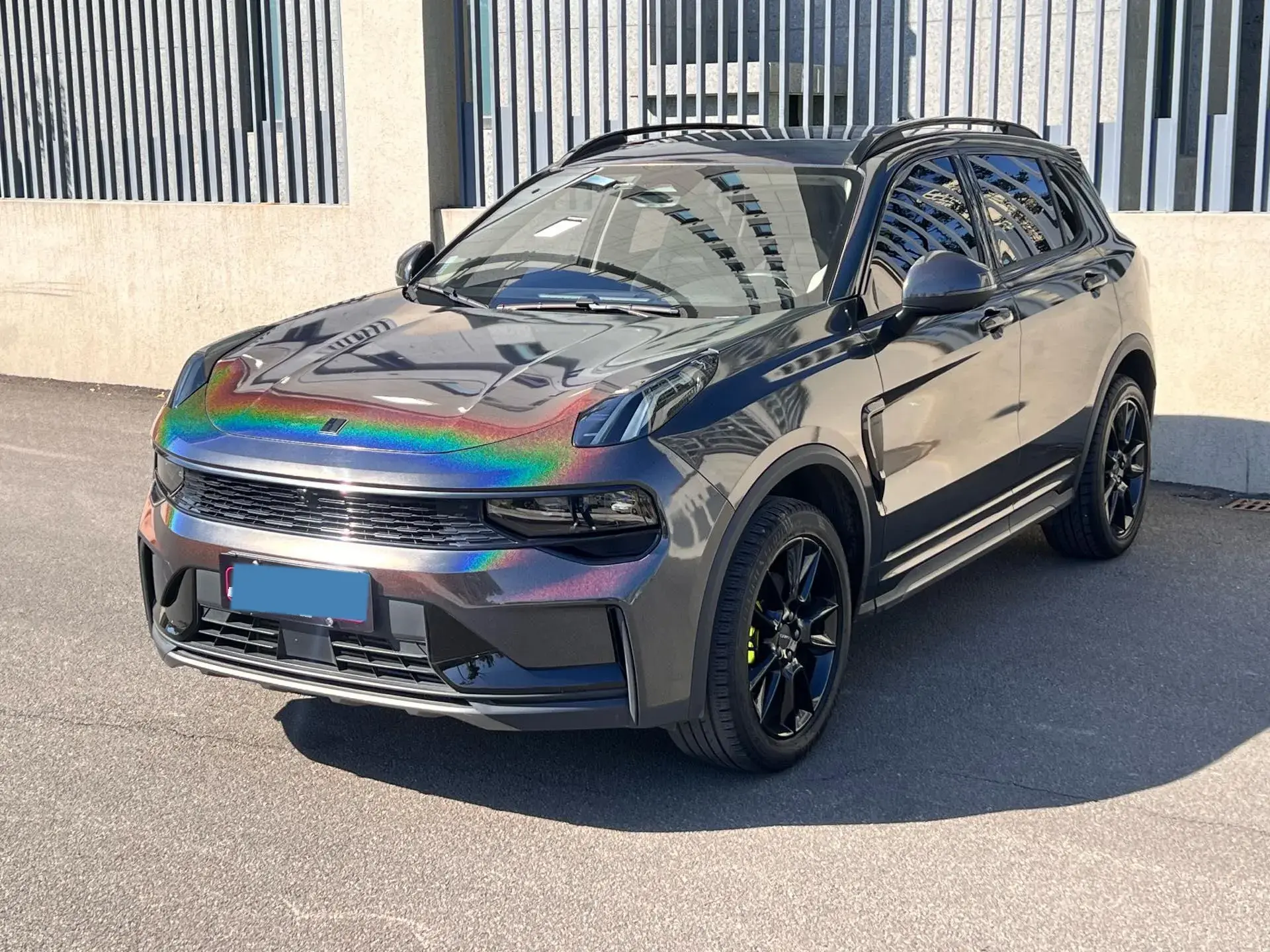 2023 LYNK&CO 01 view 1