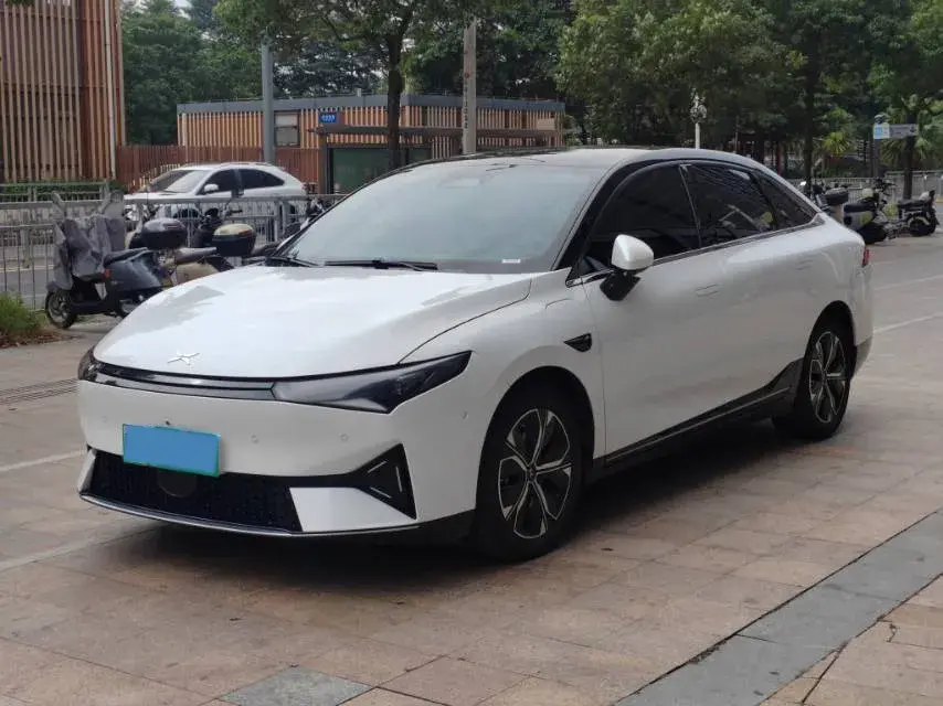 2021 XPENG P5 view 1