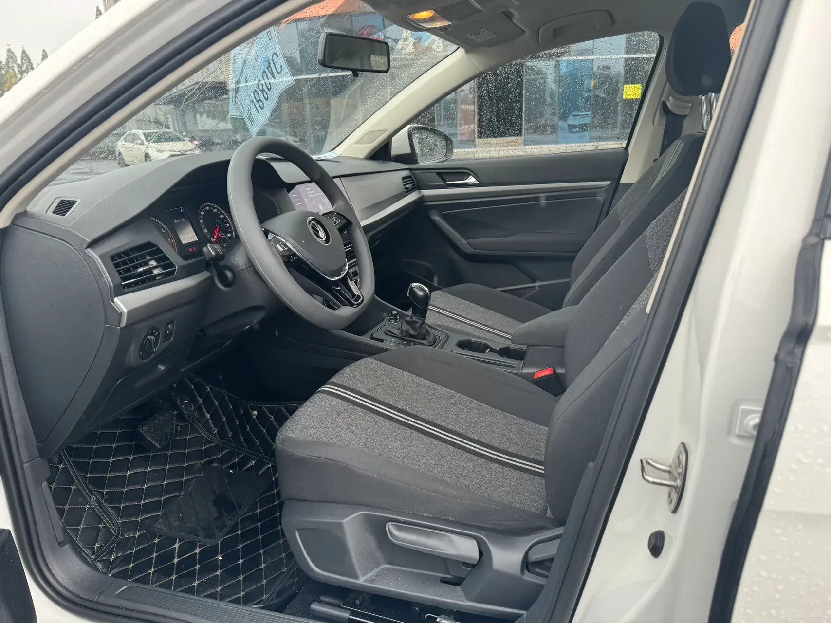 2021 VOLKSWAGEN LAVIDA thumbnail 4