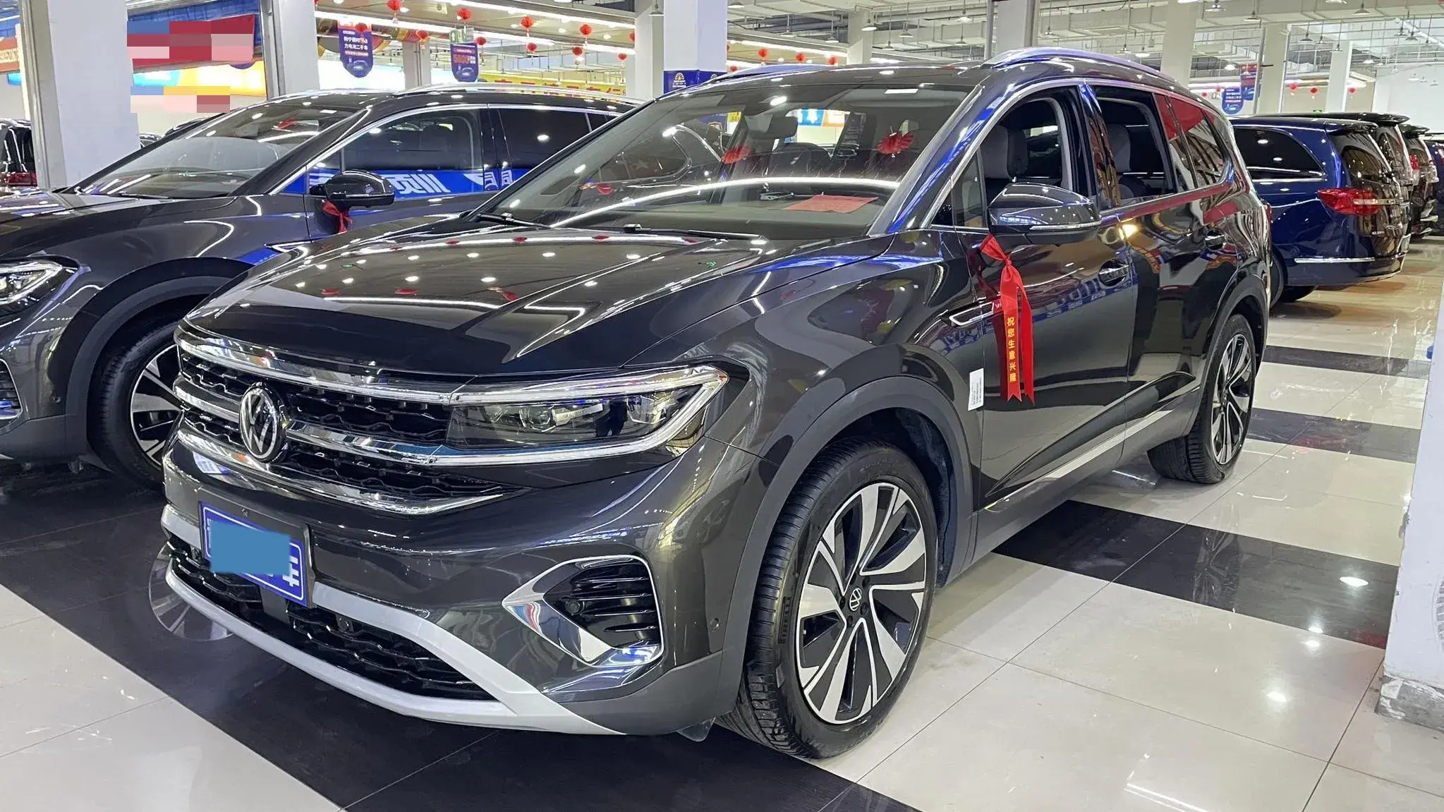 2024 VOLKSWAGEN TALAGON view 1