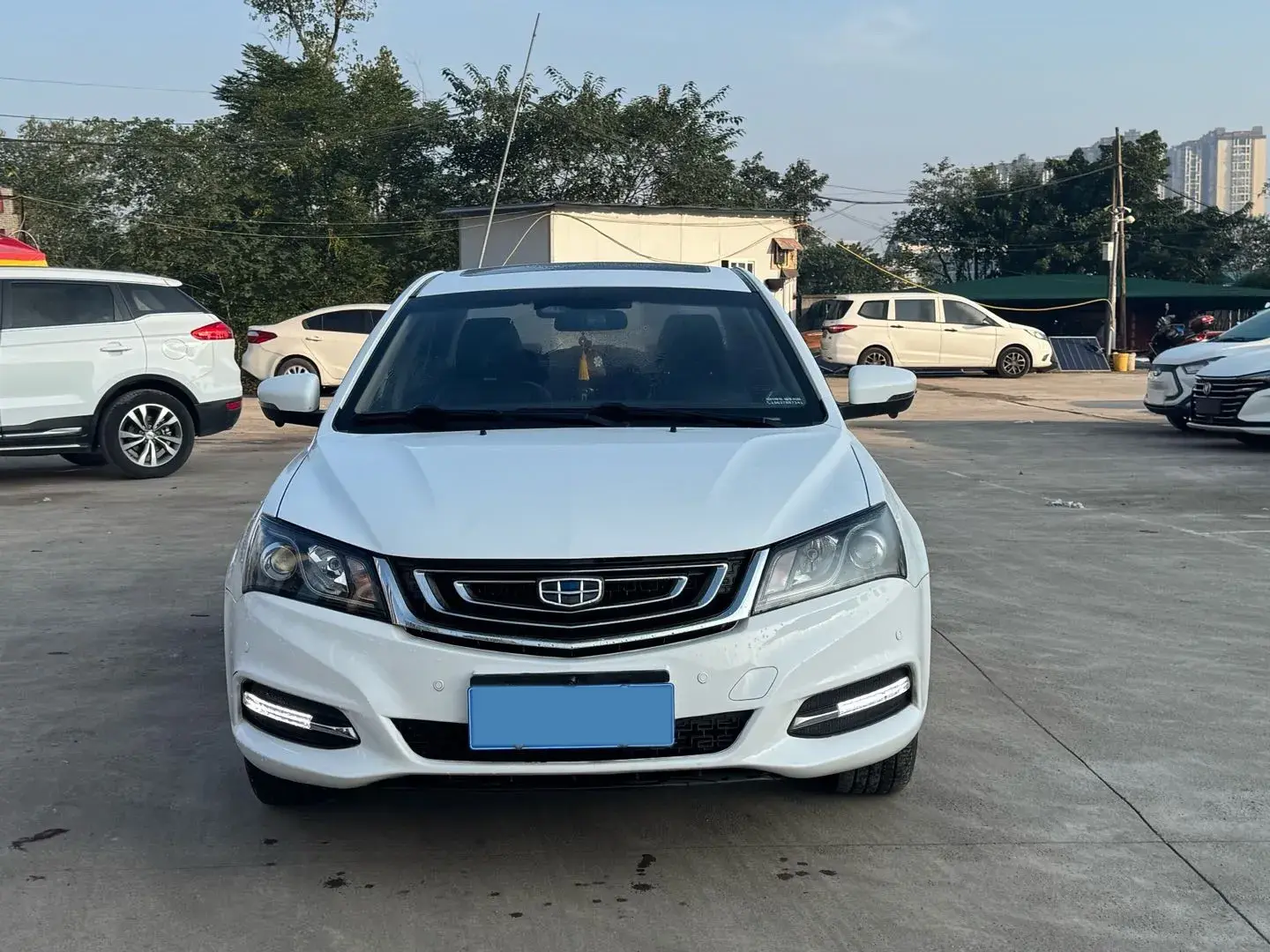 2017 GEELY EMGRAND thumbnail 2