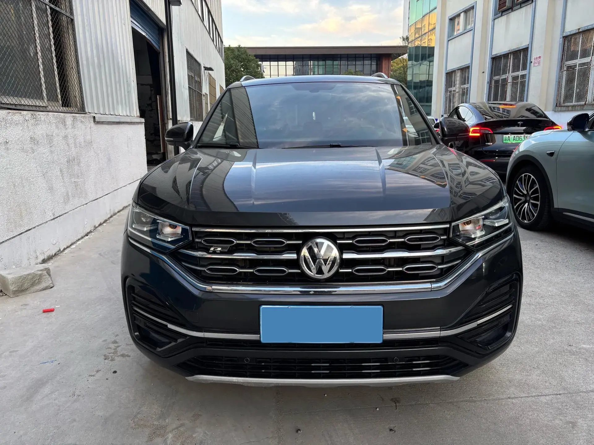 2019 VOLKSWAGEN TAYRON thumbnail 2