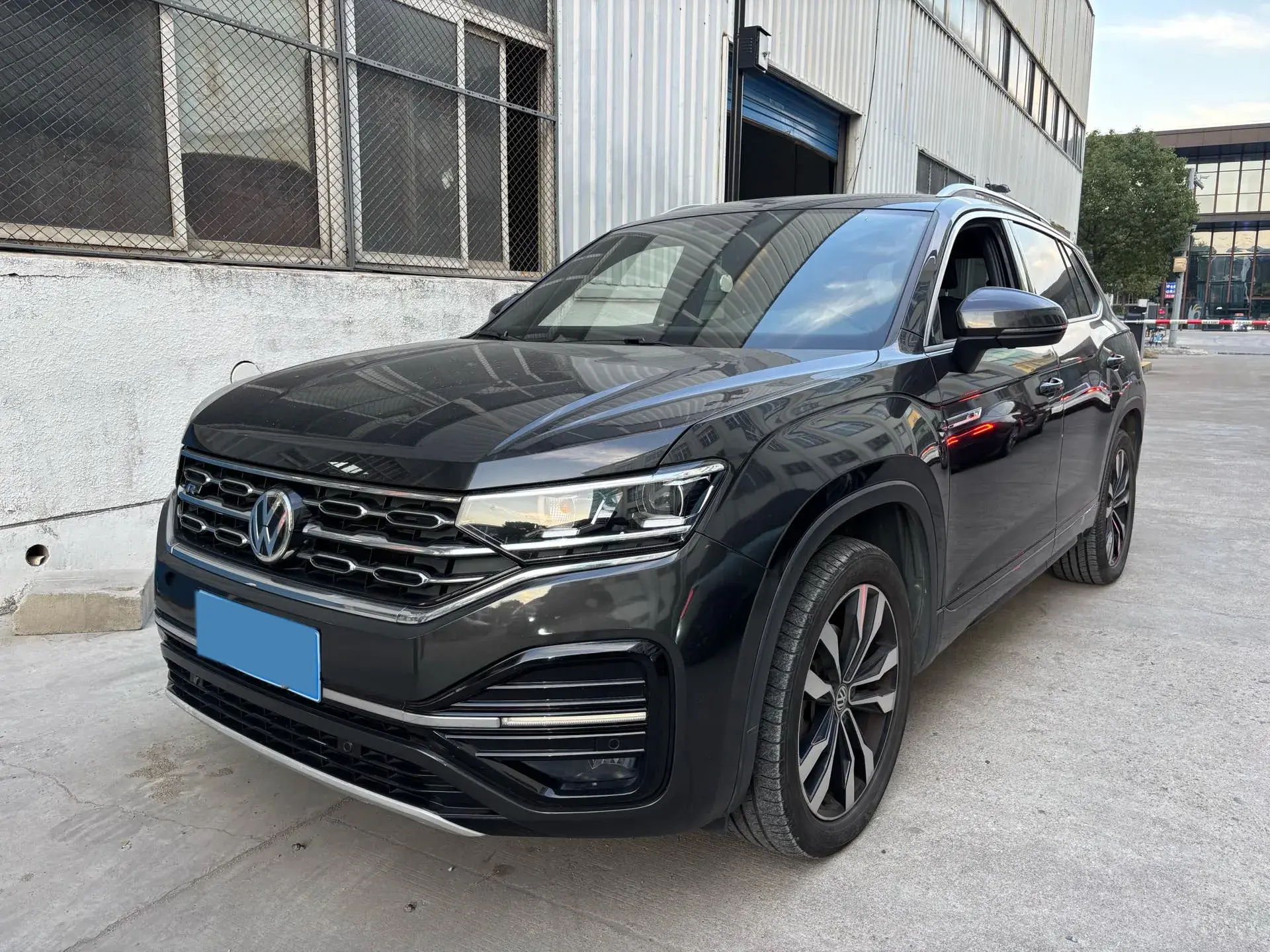 2019 VOLKSWAGEN TAYRON view 1