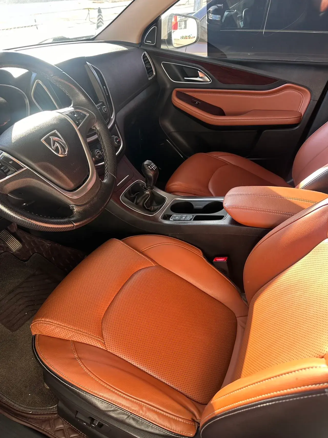 2017 BAOJUN 560 thumbnail 3