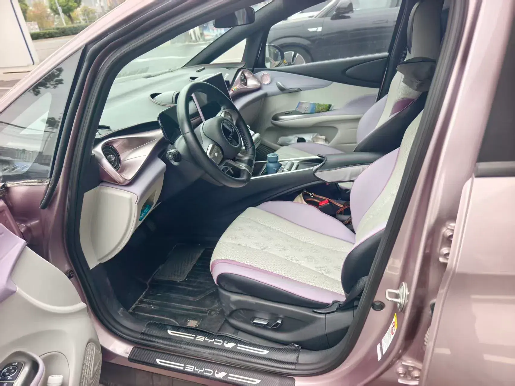 2023 BYD DOLPHIN thumbnail 2