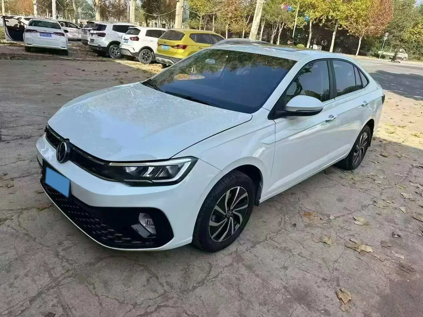 2023 VOLKSWAGEN LAVIDA view 1