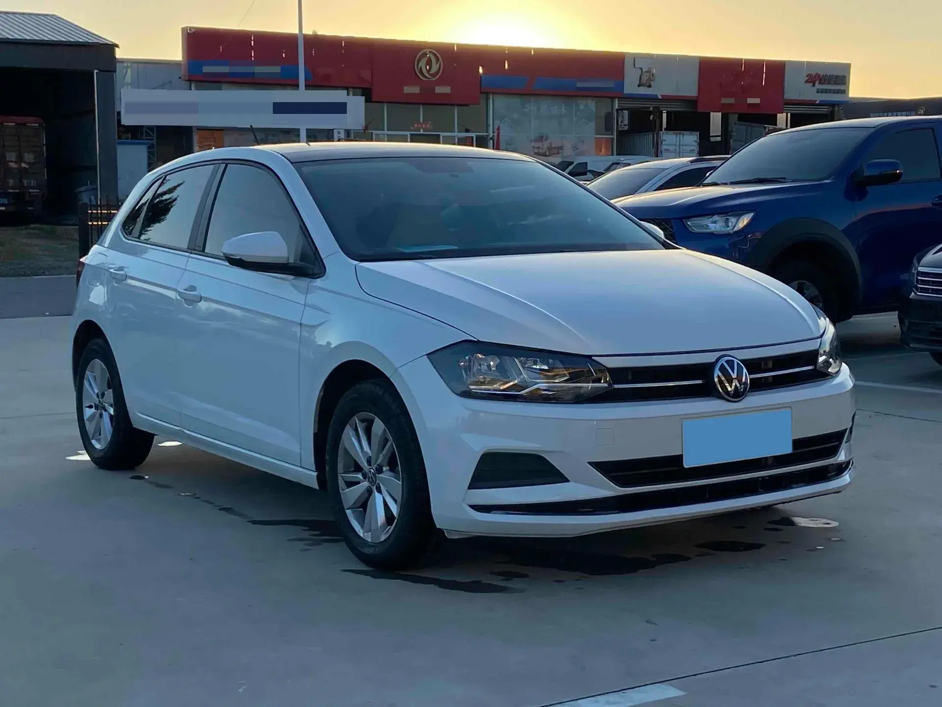 2023 VOLKSWAGEN POLO thumbnail 3