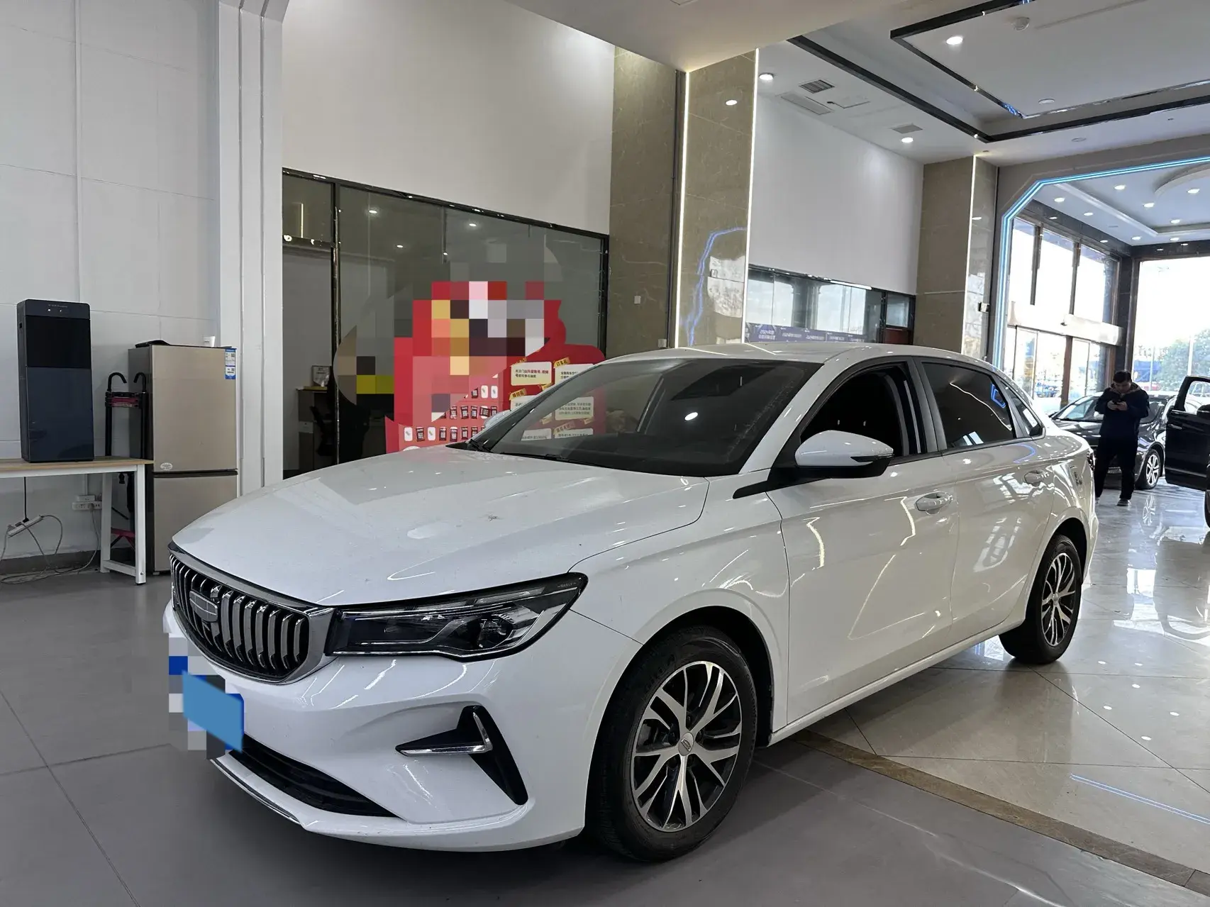 2025 GEELY EMGRAND view 1