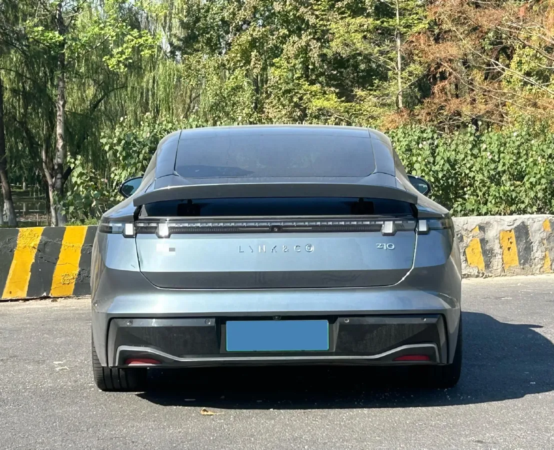 2025 LYNK&CO Z10 BEV 95KWH,autocango,china used car exporter,china ev exporter,chinese used car exporter,chinese used ev exporter