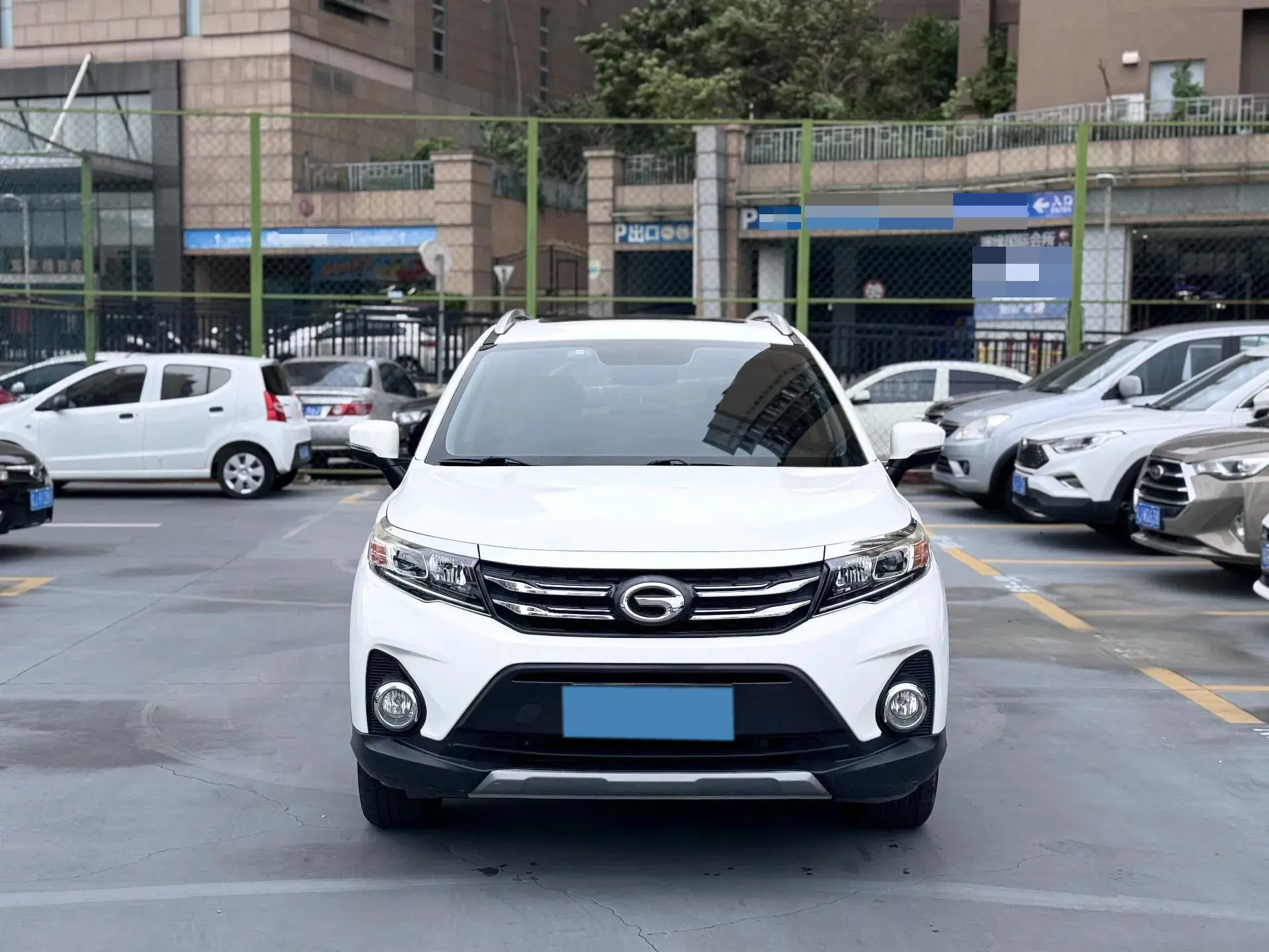 2017 GAC TRUMPCHI thumbnail 2