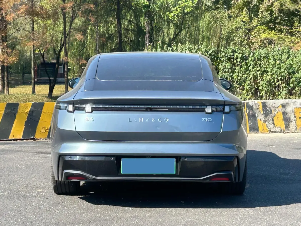 2025 LYNK&CO Z10 BEV 95KWH,autocango,china used car exporter,china ev exporter,chinese used car exporter,chinese used ev exporter