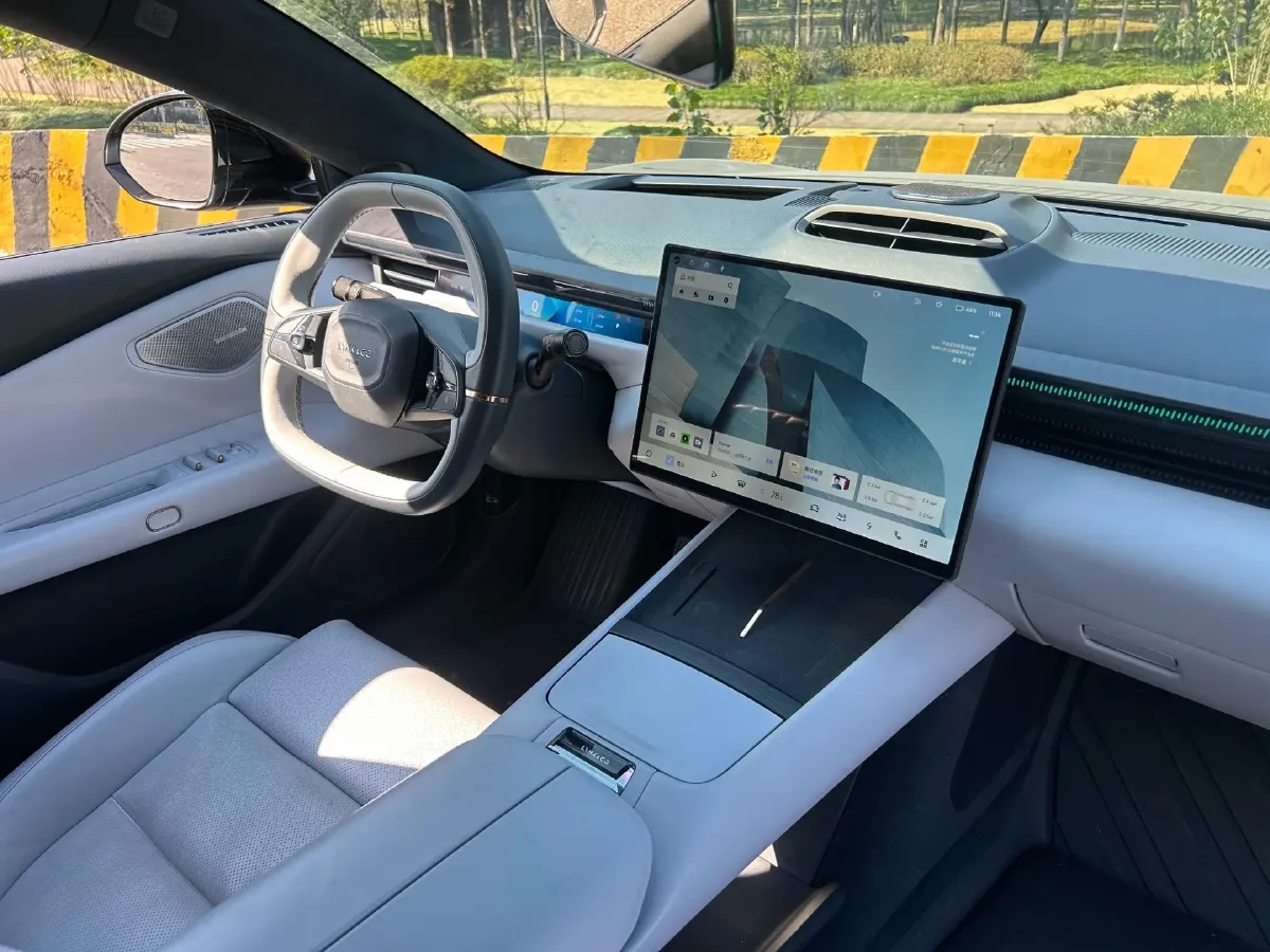 2025 LYNK&CO Z10 BEV 95KWH,autocango,china used car exporter,china ev exporter,chinese used car exporter,chinese used ev exporter