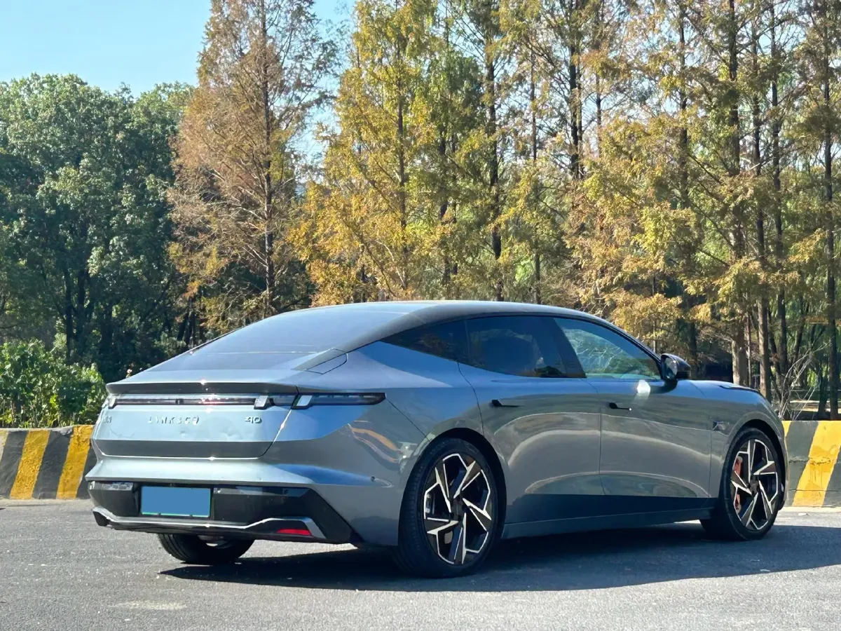 2025 LYNK&CO Z10 BEV 95KWH,autocango,china used car exporter,china ev exporter,chinese used car exporter,chinese used ev exporter