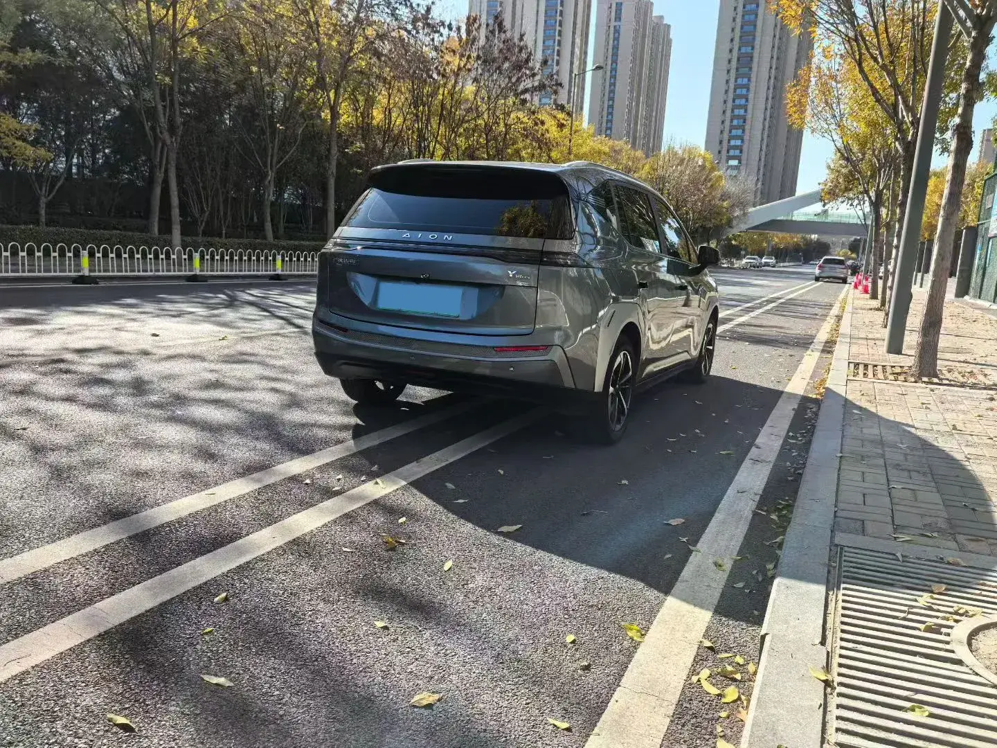 2023 AION Y thumbnail 4