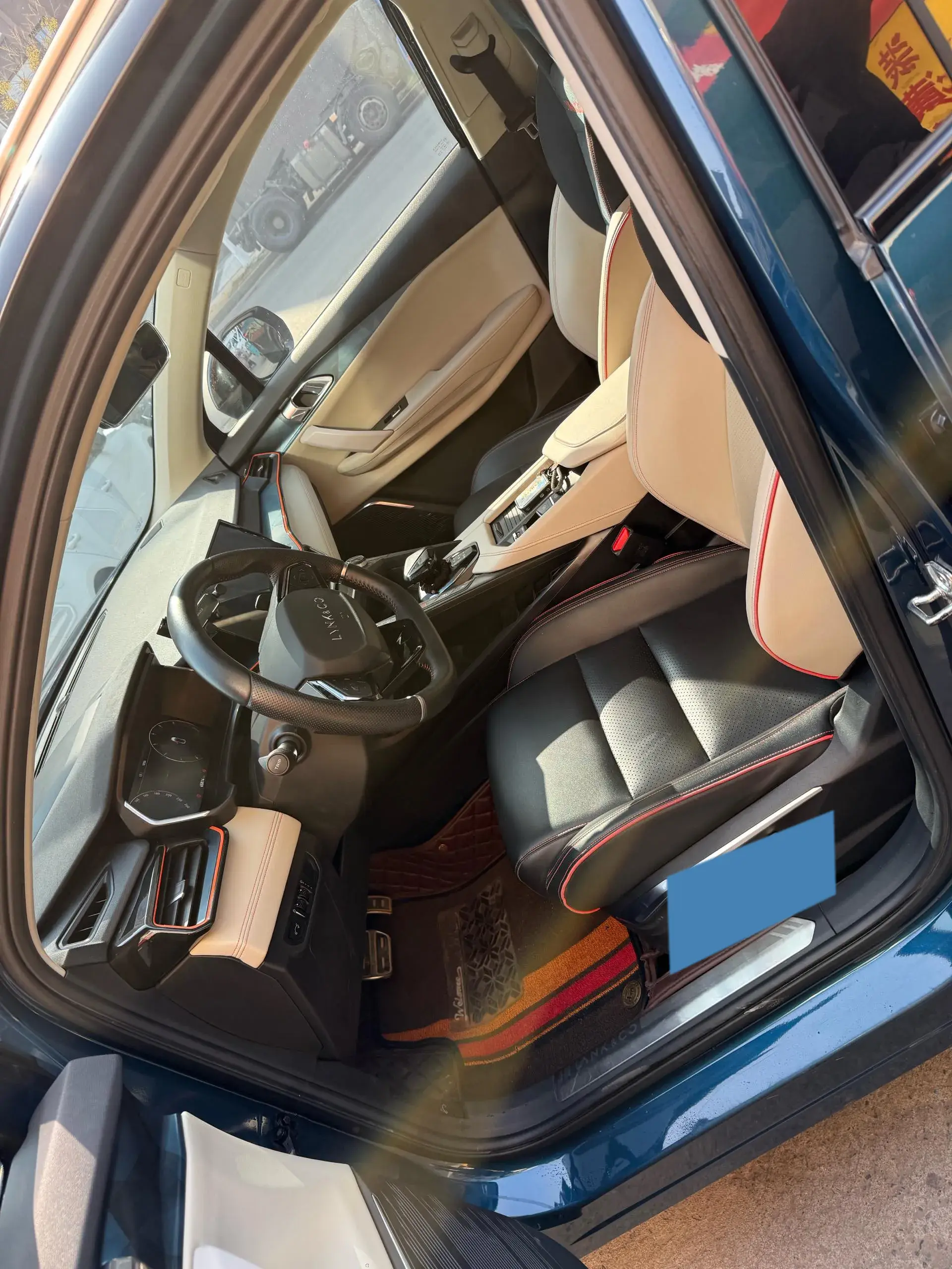 2020 LYNK&CO 06 thumbnail 4