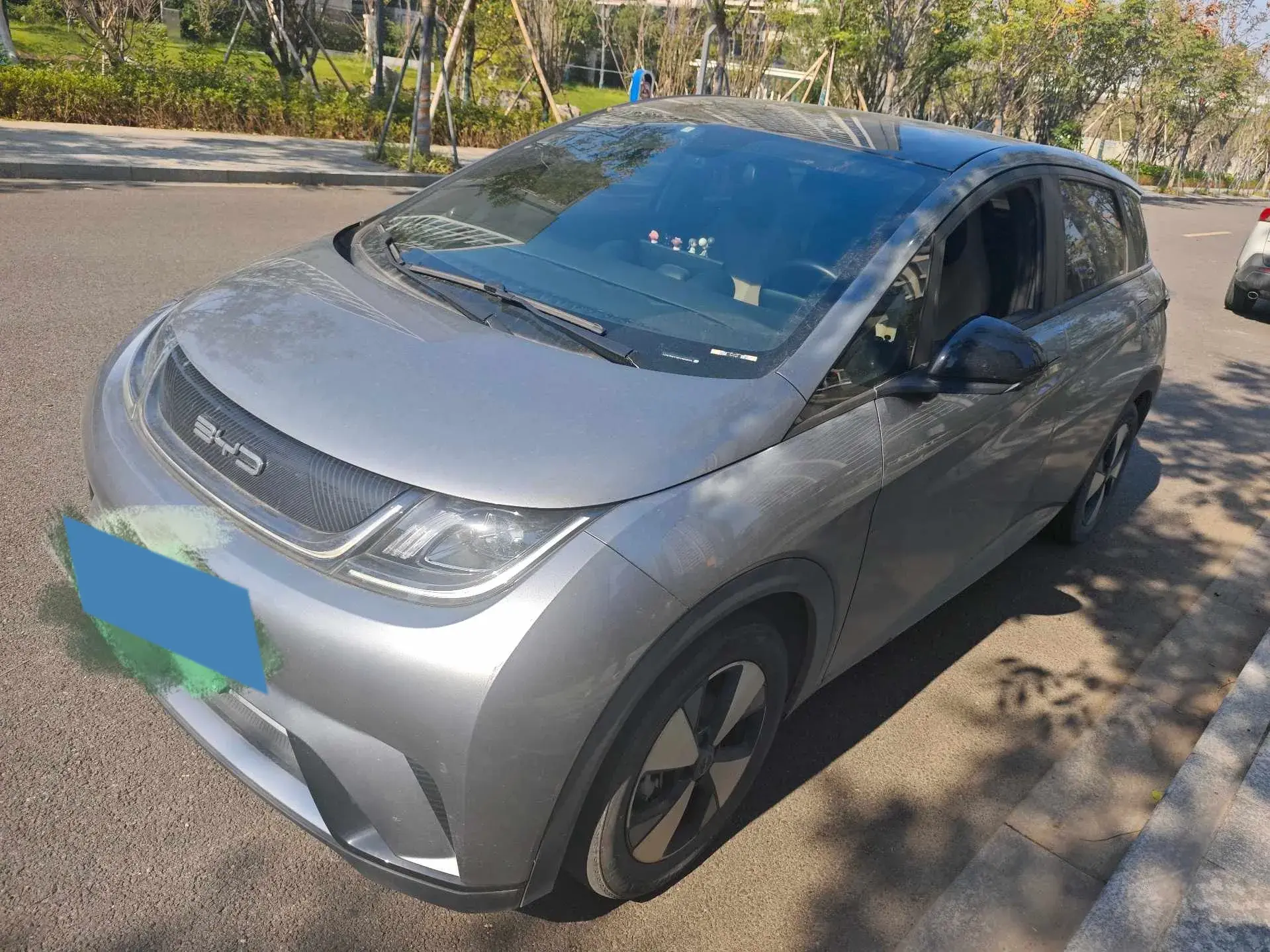 2023 BYD DOLPHIN view 1