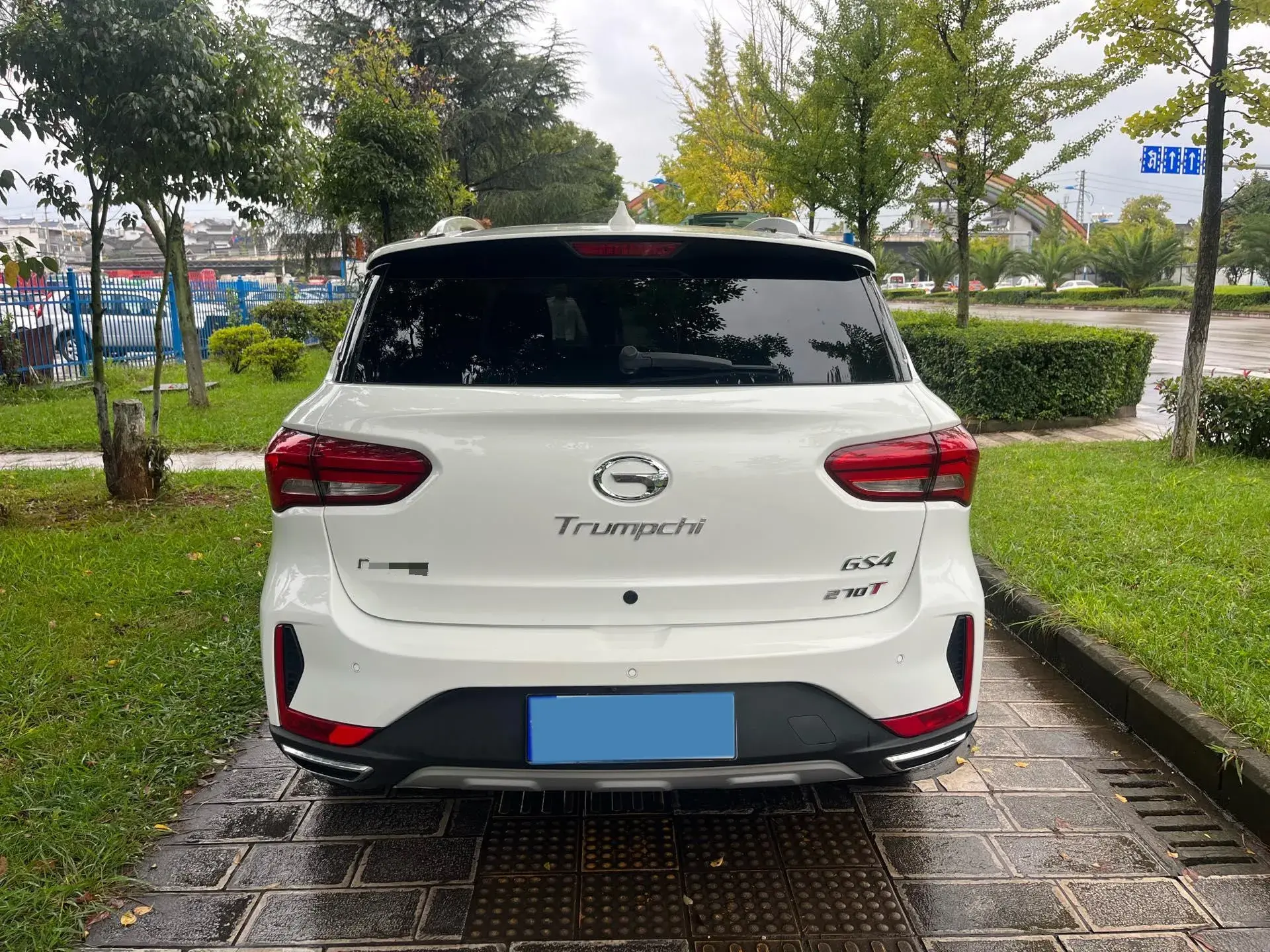 2019 GAC TRUMPCHI thumbnail 4