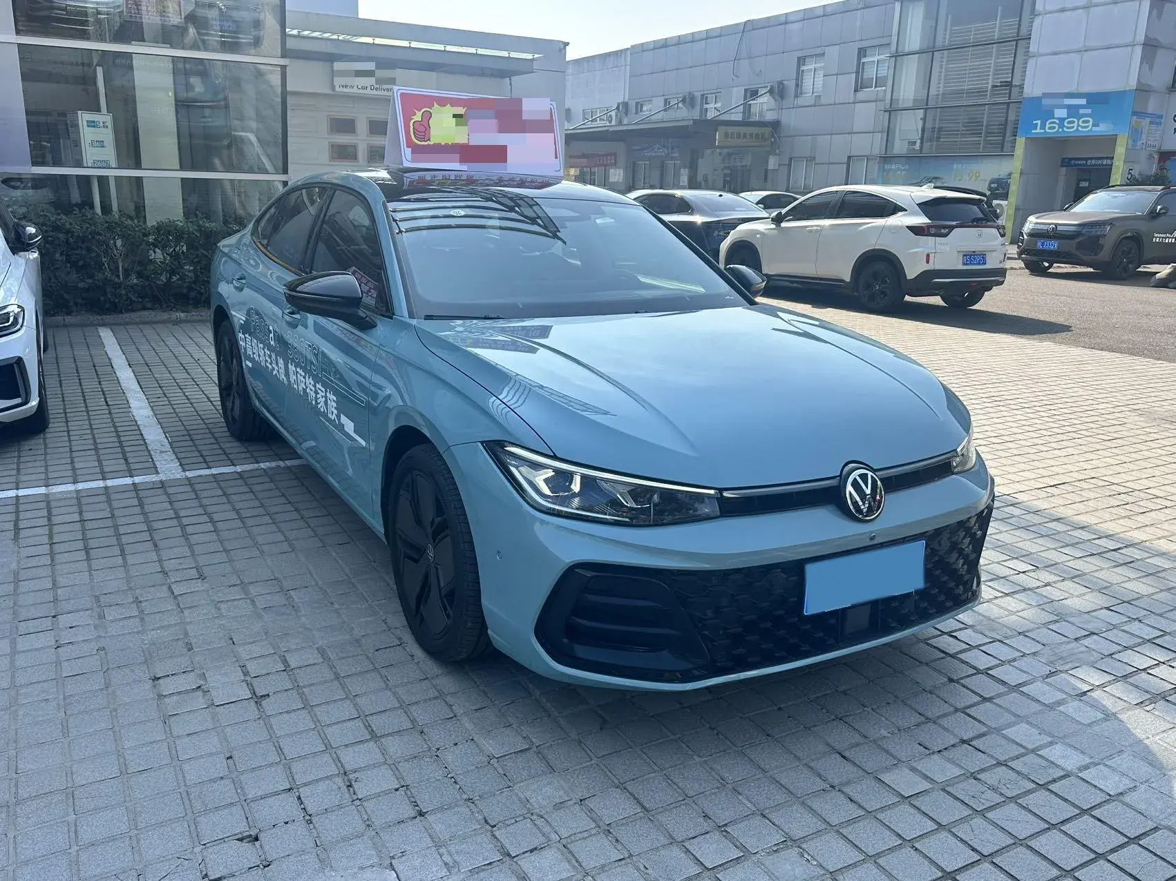 2025 VOLKSWAGEN PASSAT thumbnail 2