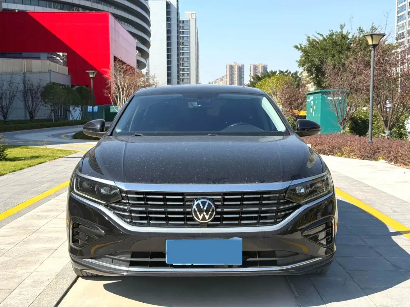 2023 VOLKSWAGEN PASSAT thumbnail 3