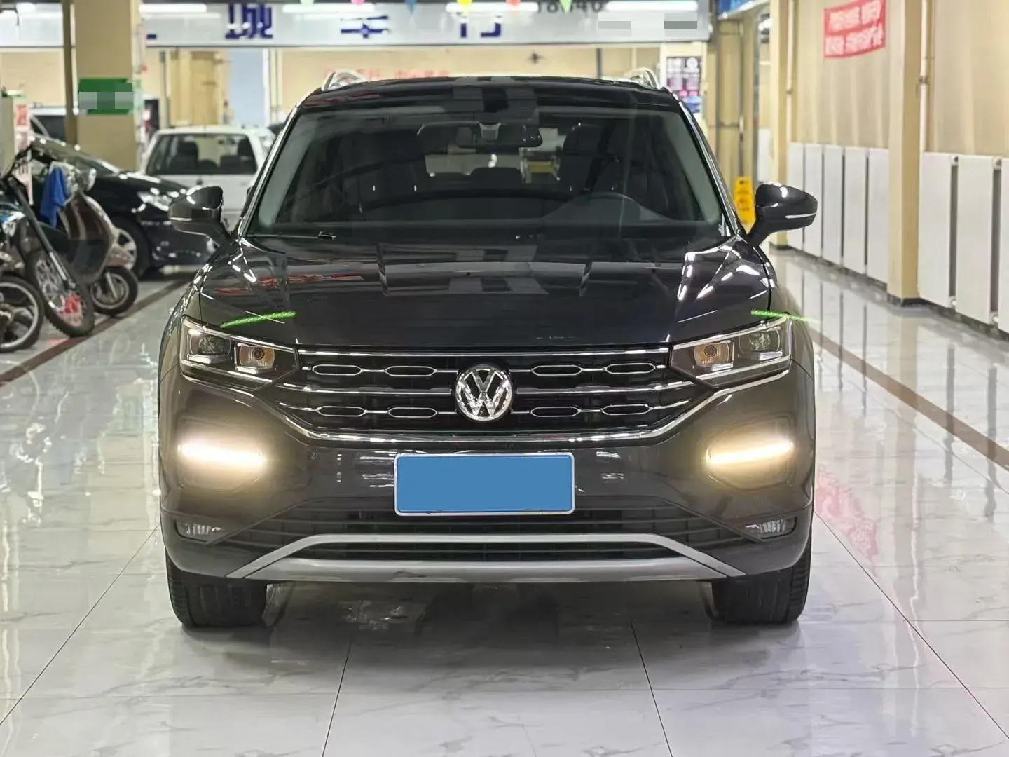 2020 VOLKSWAGEN TAYRON thumbnail 3