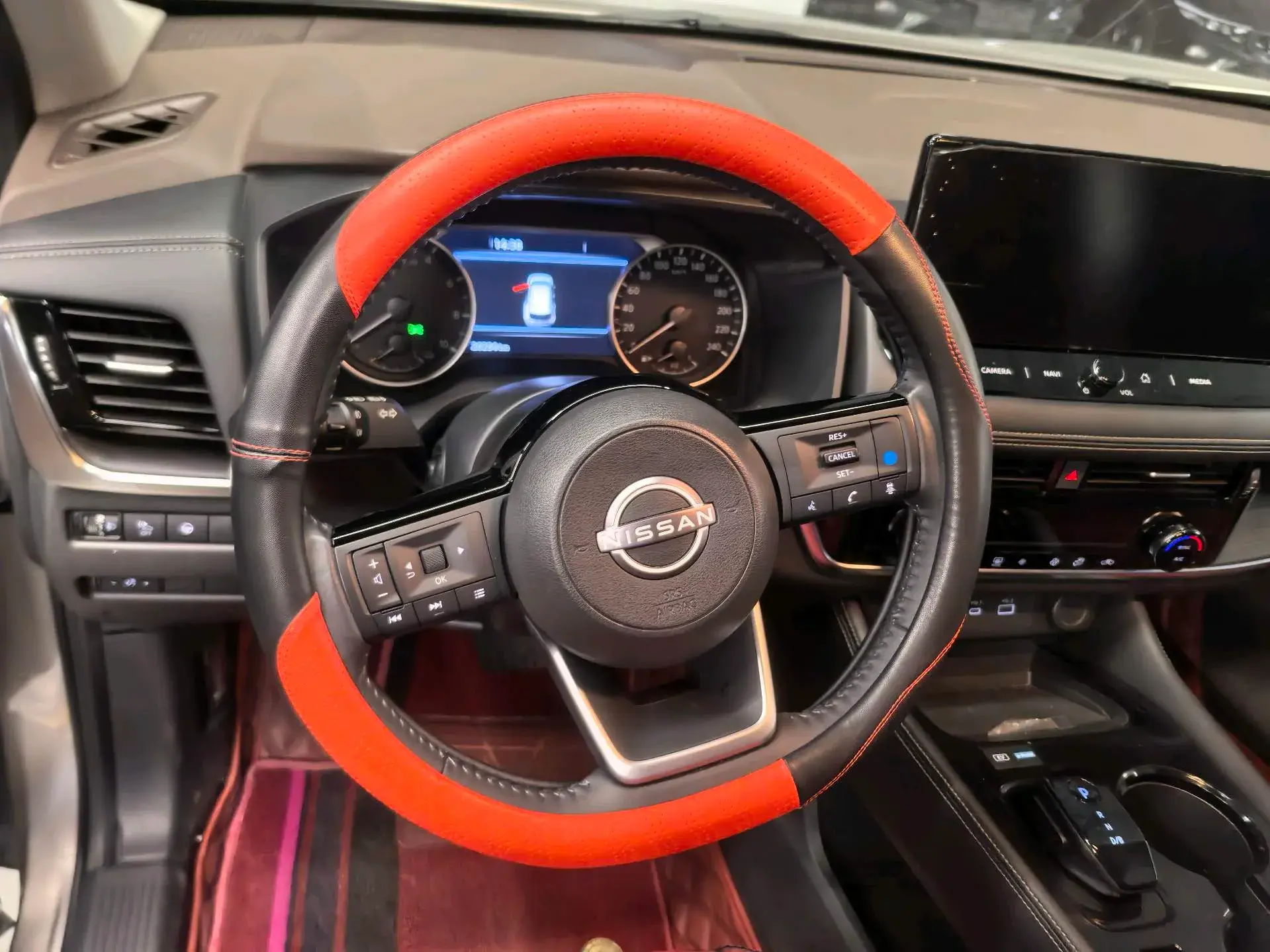 2023 NISSAN X-TRAIL thumbnail 4